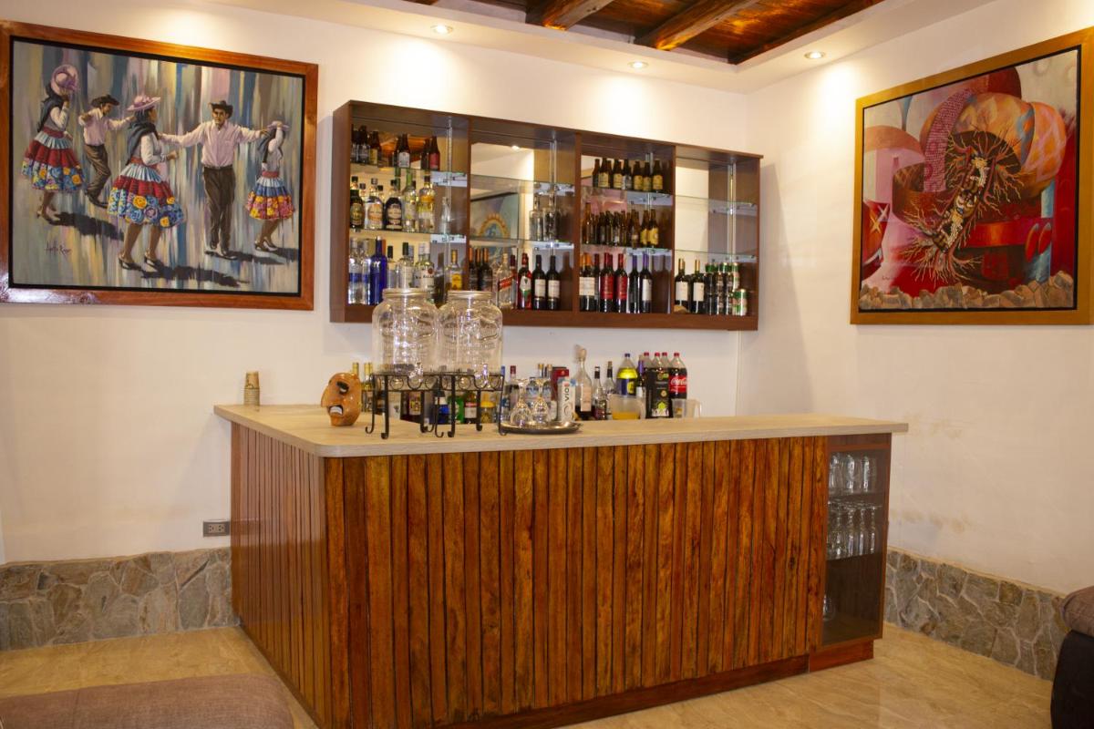 bar
