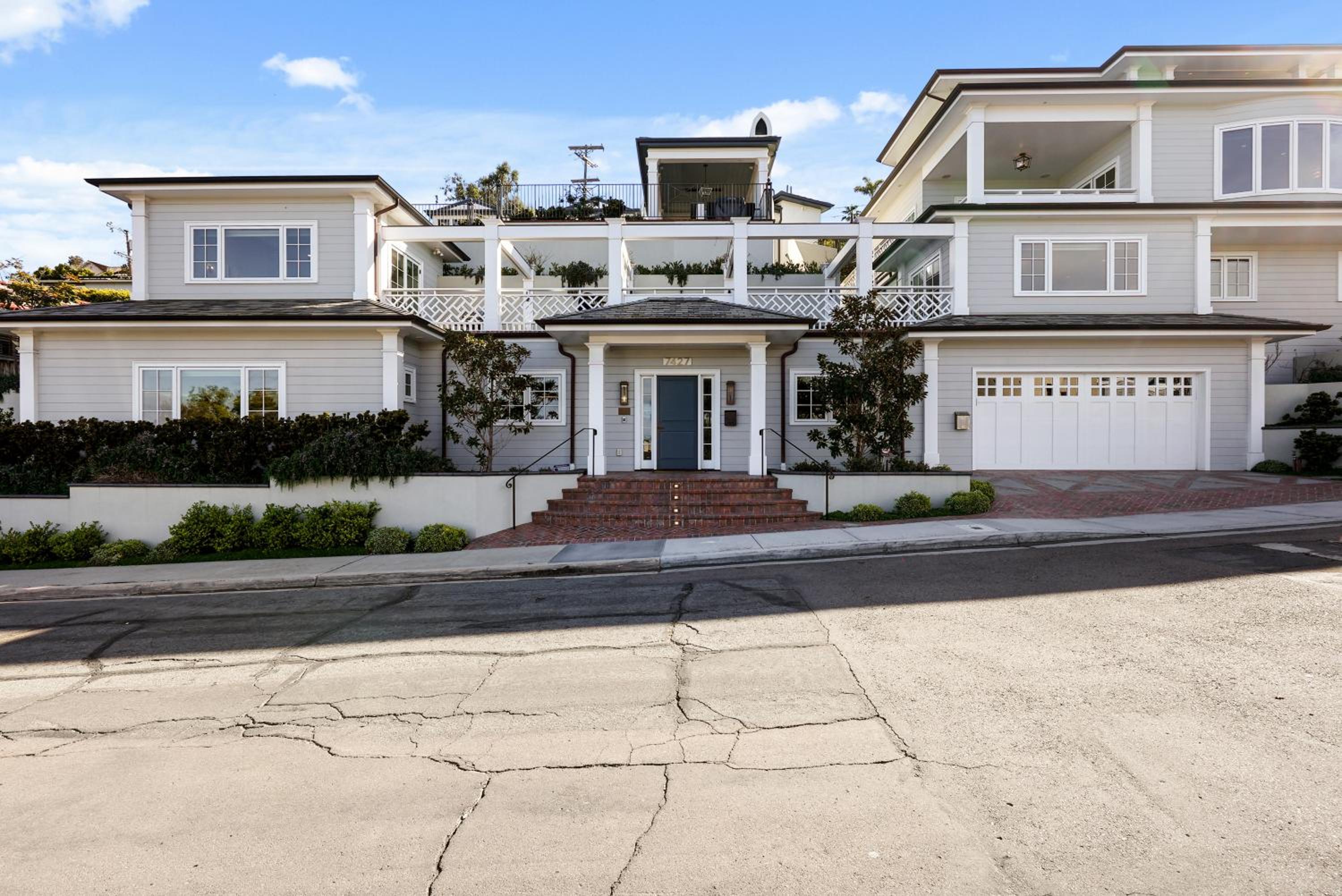 Cabrillo Villa - Massive 7br La Jolla Estate view 2
