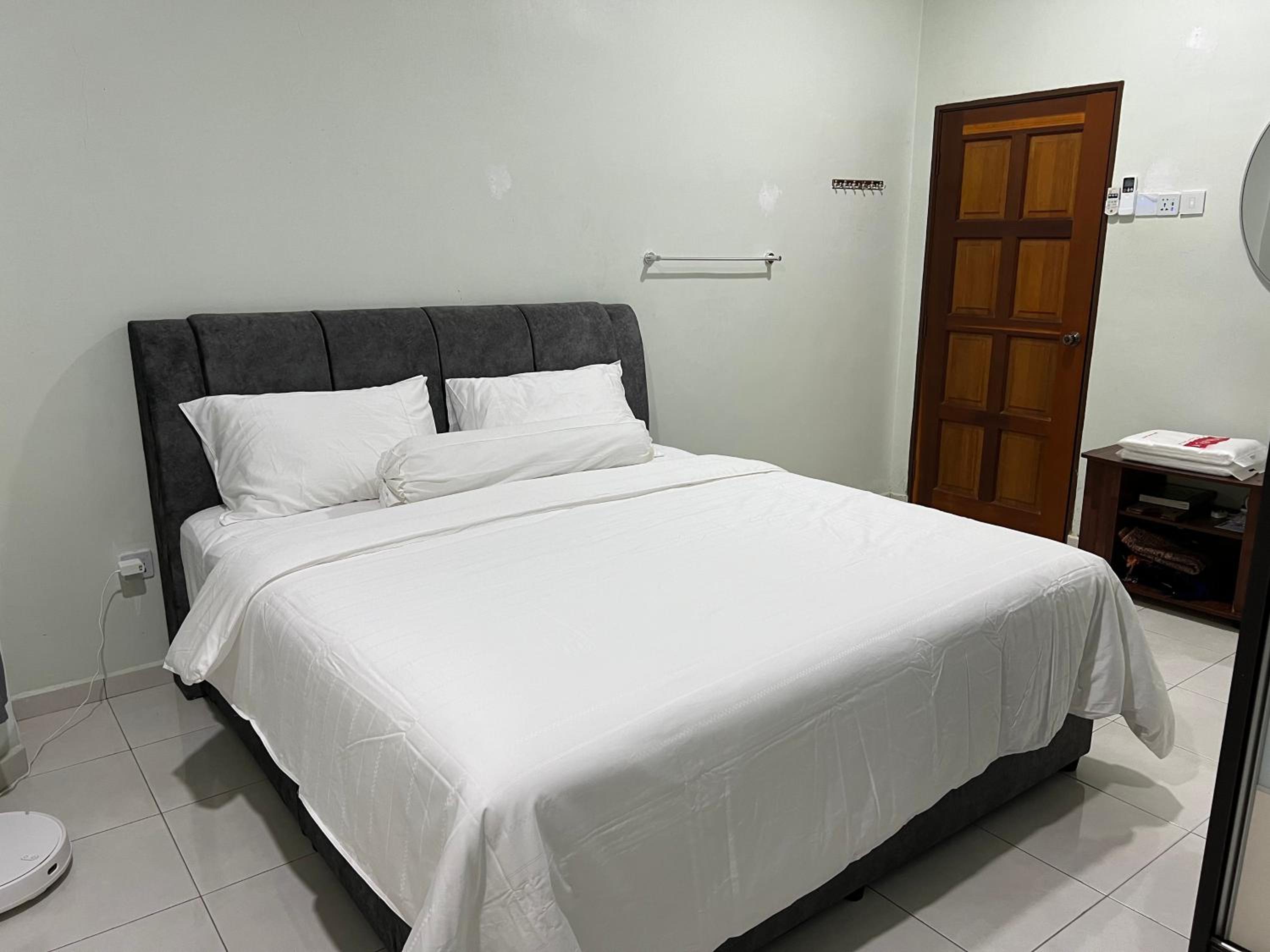 Mutiara Villa Homestay - Comfort Away From Home photo 4