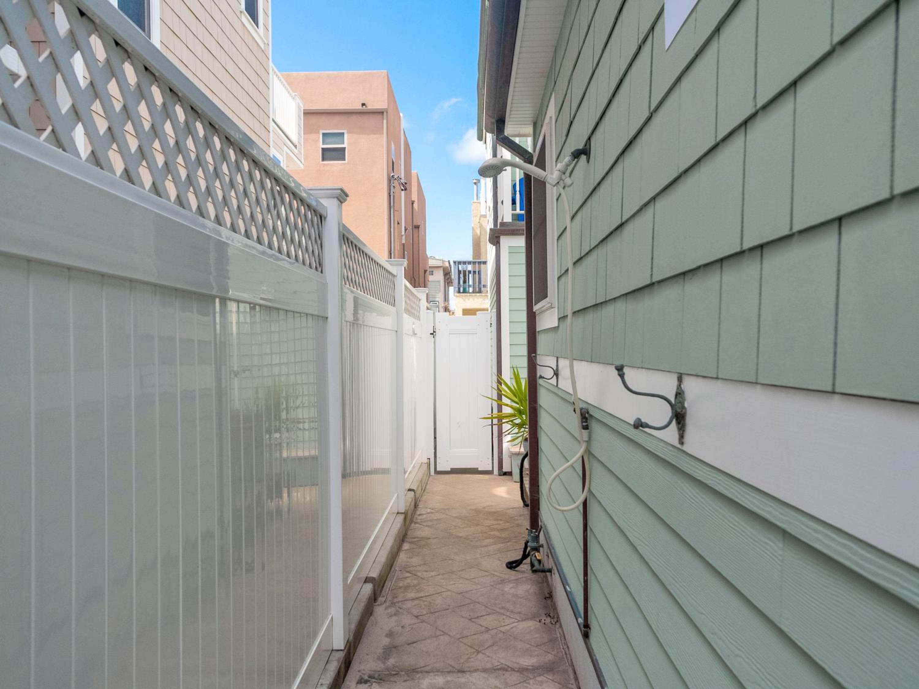 Stunning beach home - steps2sand, AC, Large Patio and Fast Wifi! view 4