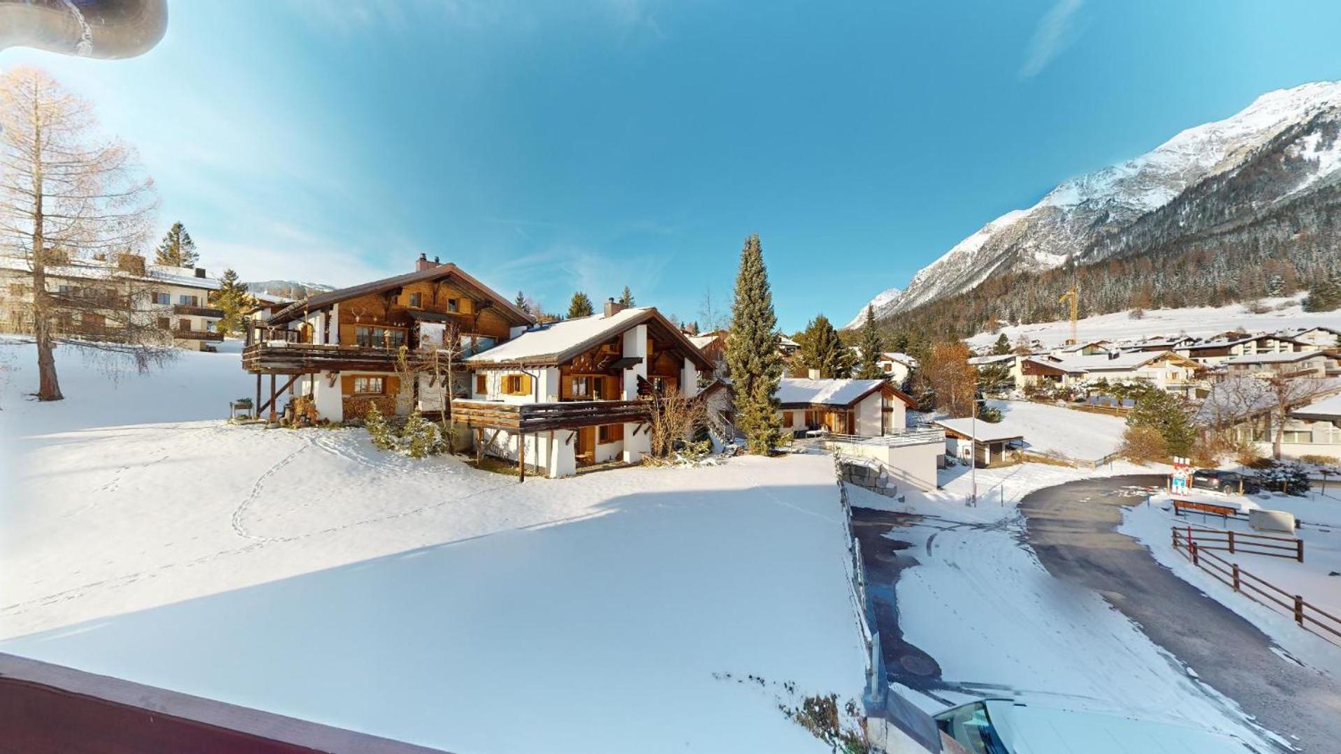 Chalet-style maisonette with mountain view