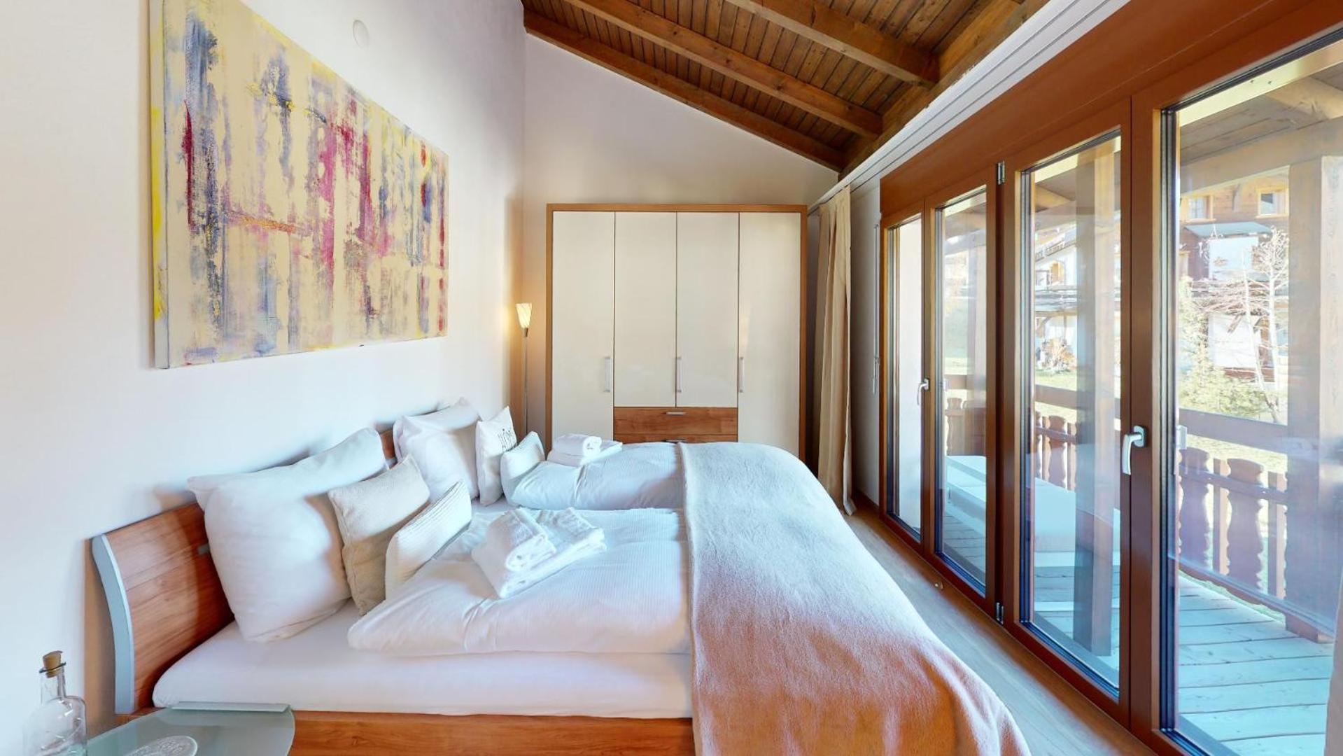 Chalet-style maisonette with mountain view