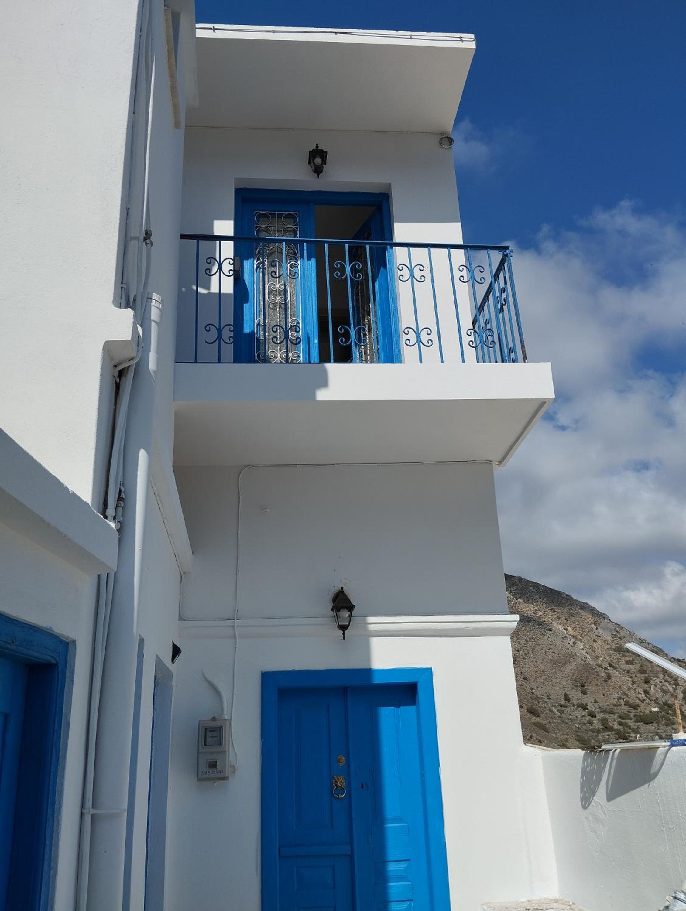 ARCHONTIKO Traditional House 1850 view 3