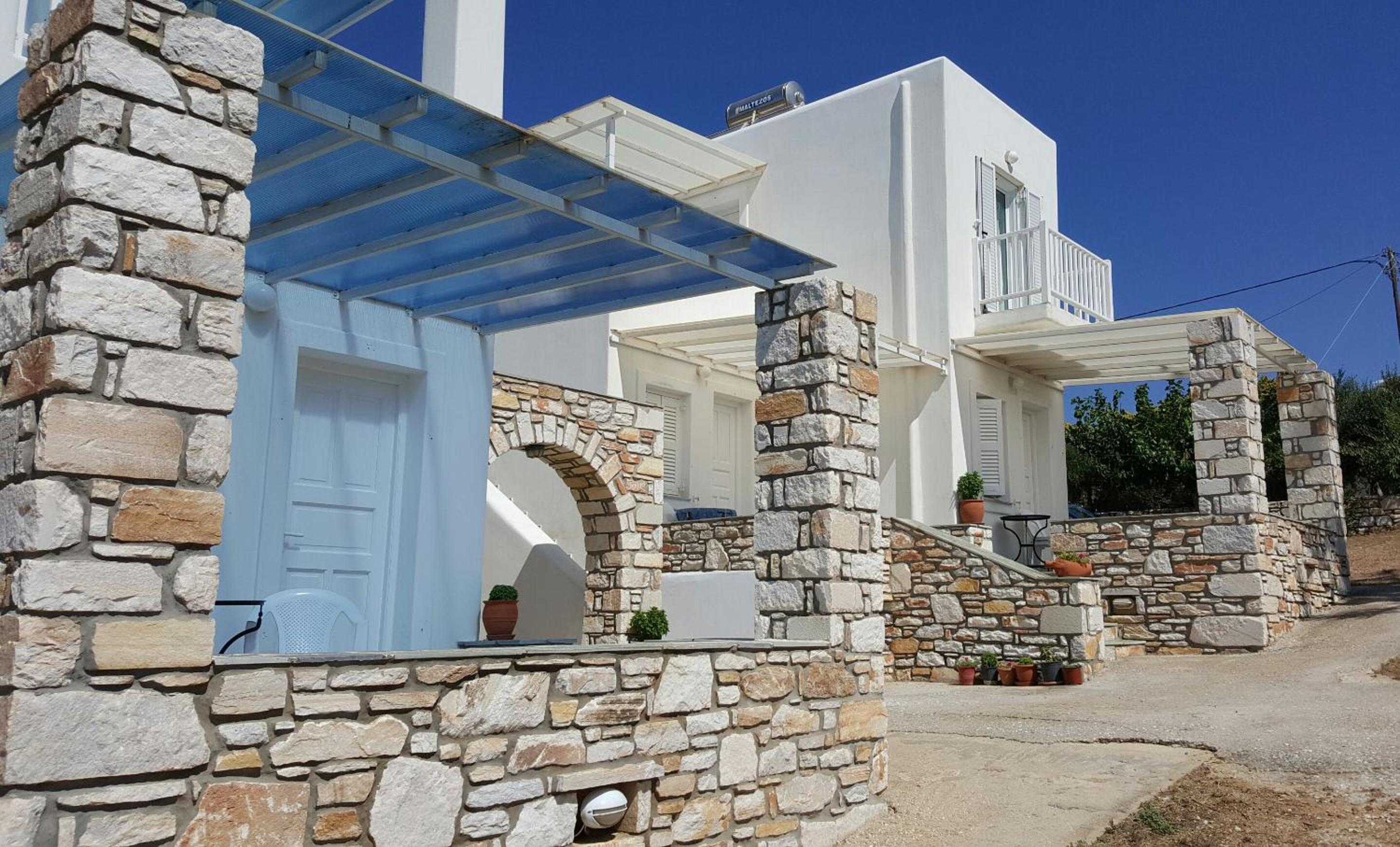 Panorama studios in PisoLivadi view 4