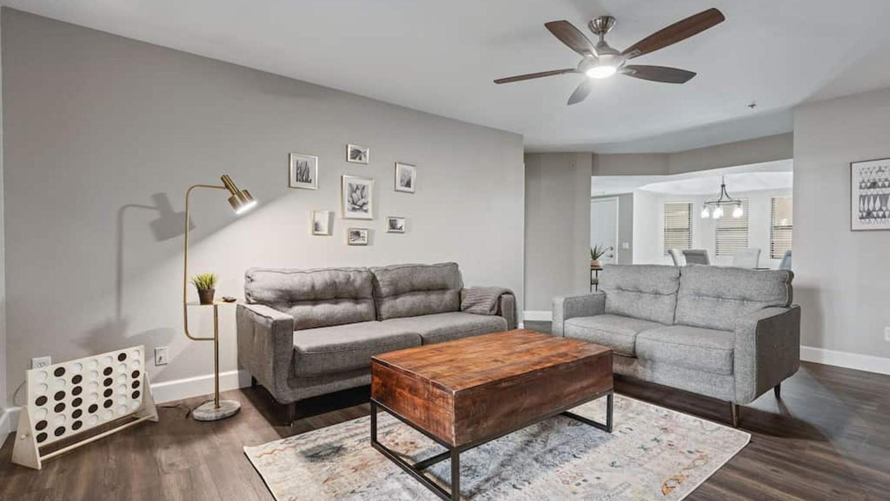 Beautiful newly remodeled 2-Bdrm Biltmore Condo view 5