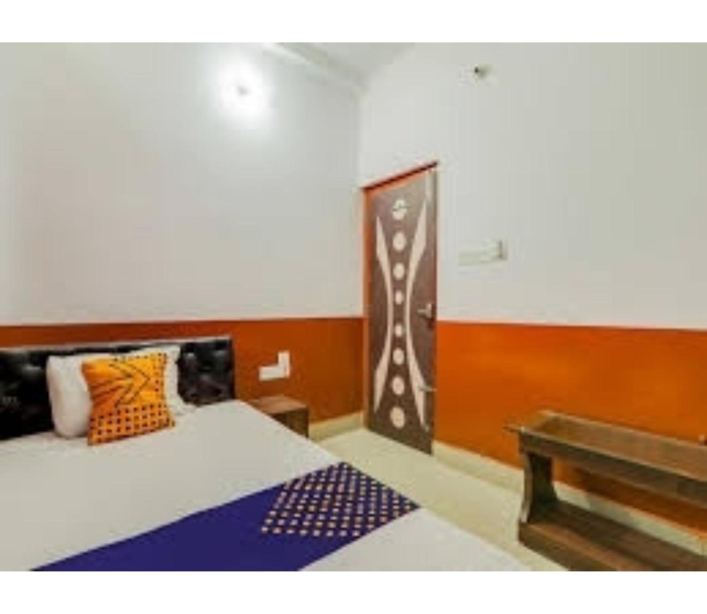 Hotel Pratima And Banquet Hall, Muzaffarpur view 3