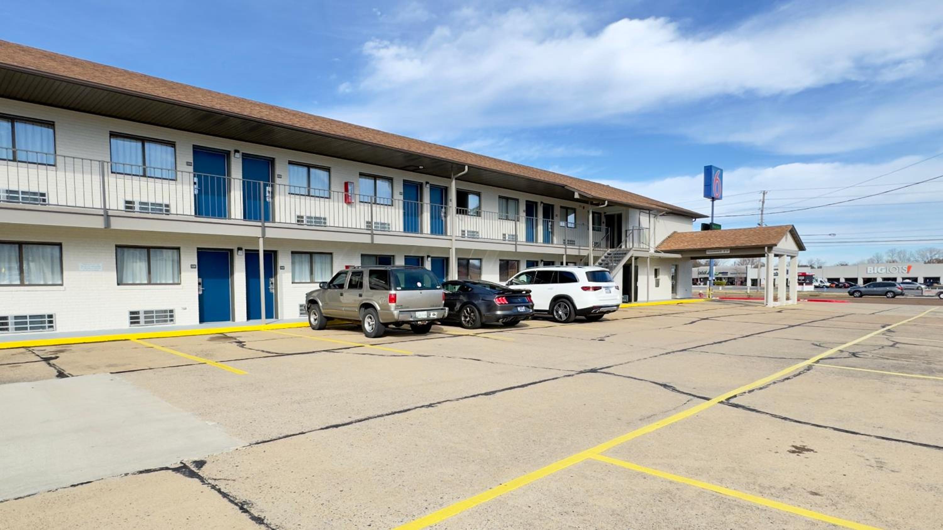 Motel 6-Dyersburg, TN