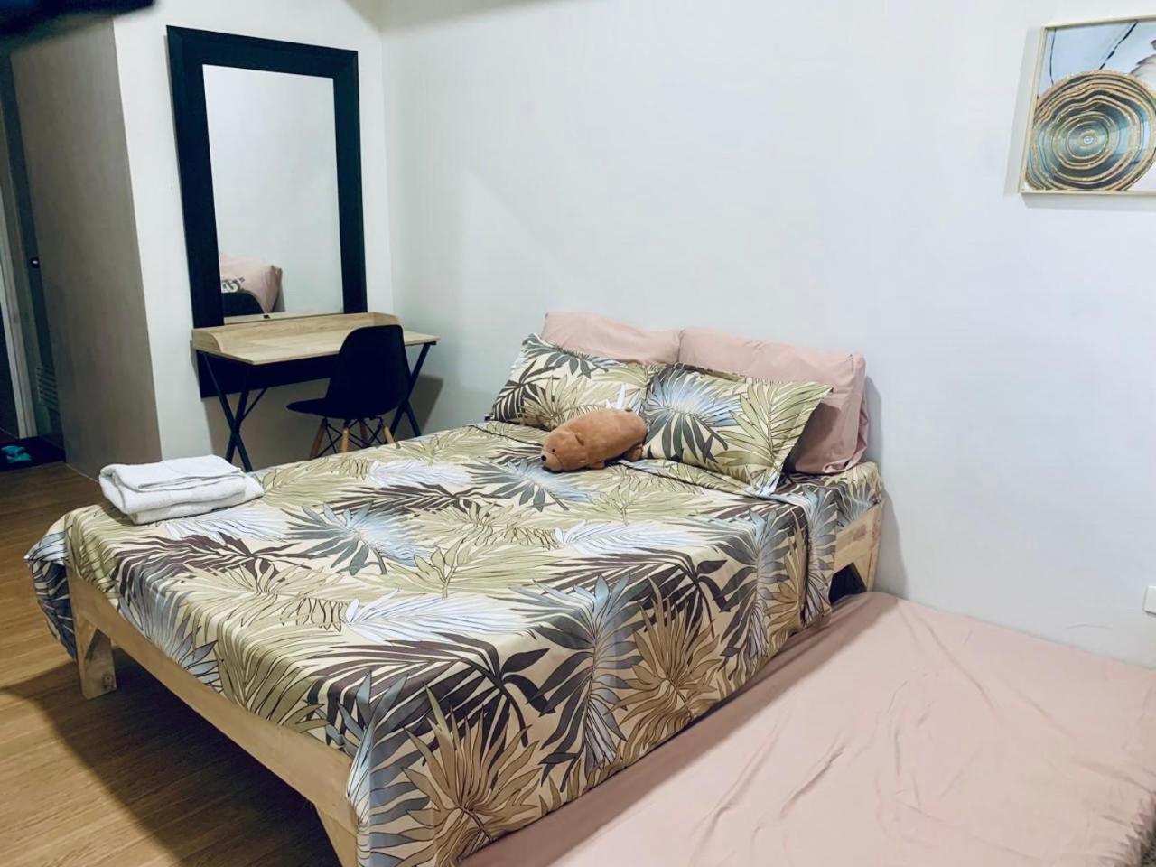 Studio with Balcony at The Loop Tower with Free Parking within Limketkai Center view 4
