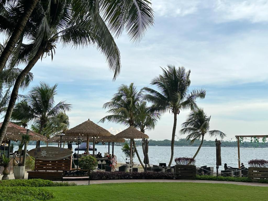 Dangabay 2bedroom Seaview Luxury Design Unit