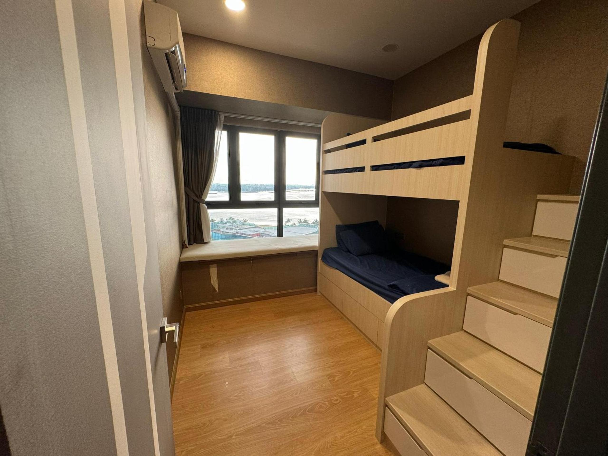 Dangabay 2bedroom Seaview Luxury Design Unit