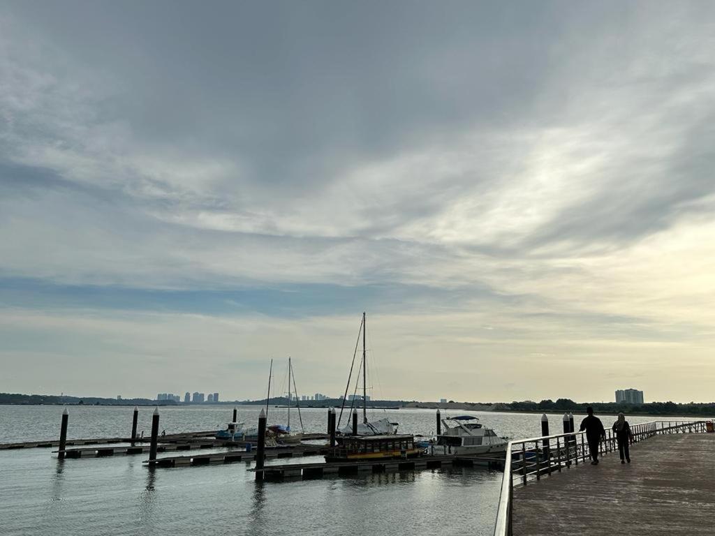Dangabay 2bedroom Seaview Luxury Design Unit