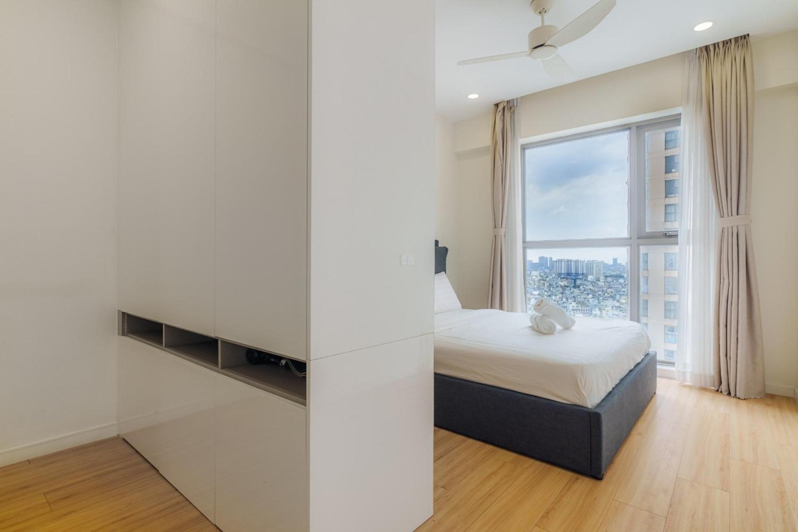Millennium Luxury Apartment with Central location