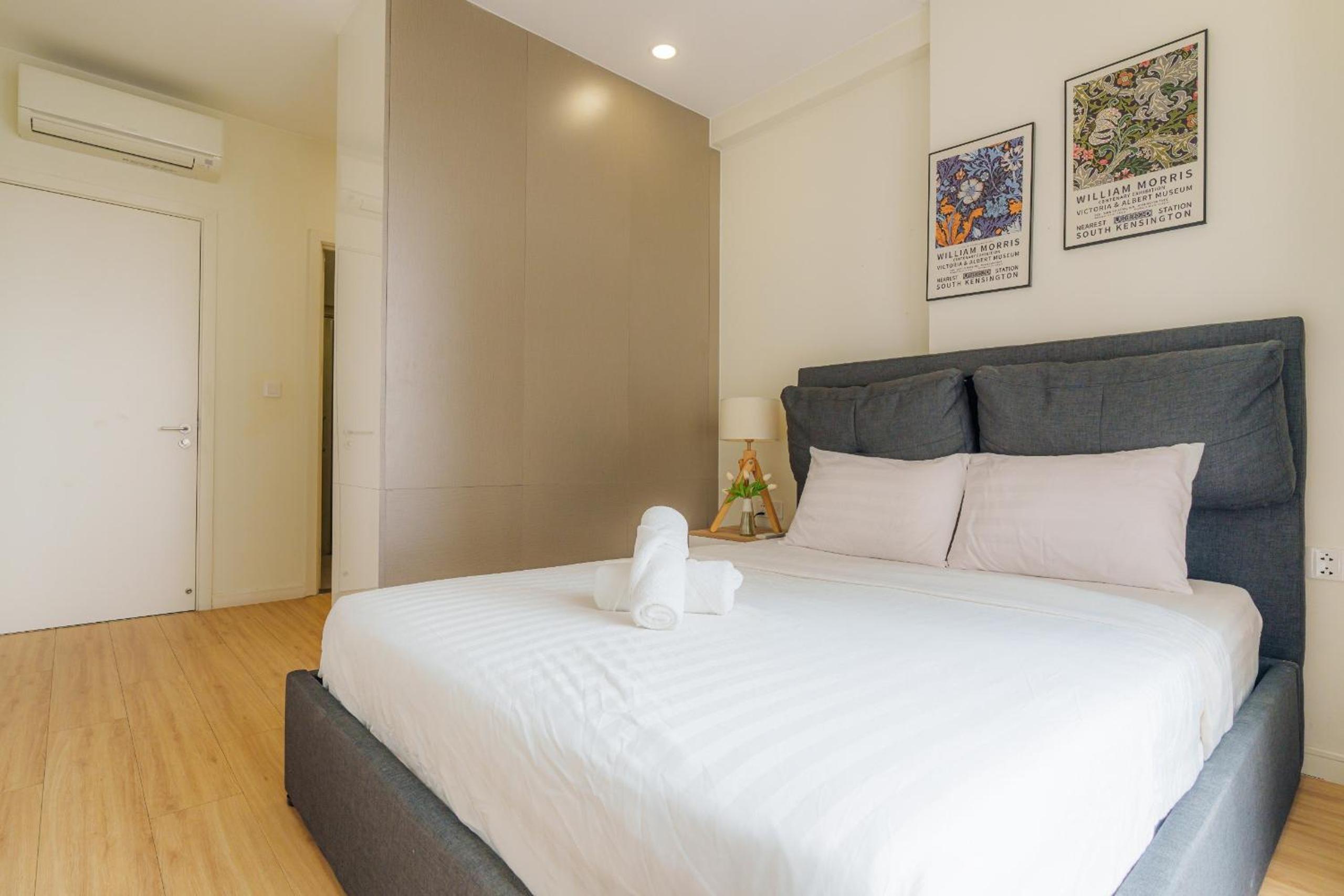 Millennium Luxury Apartment with Central location
