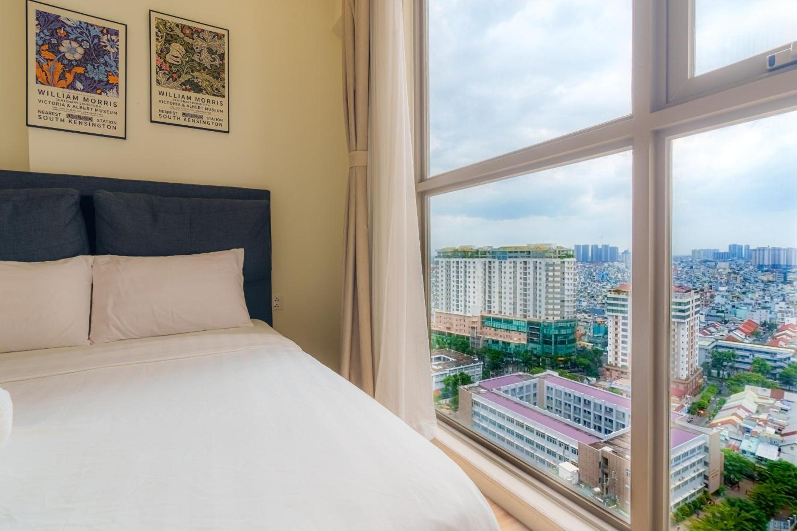Millennium Luxury Apartment with Central location