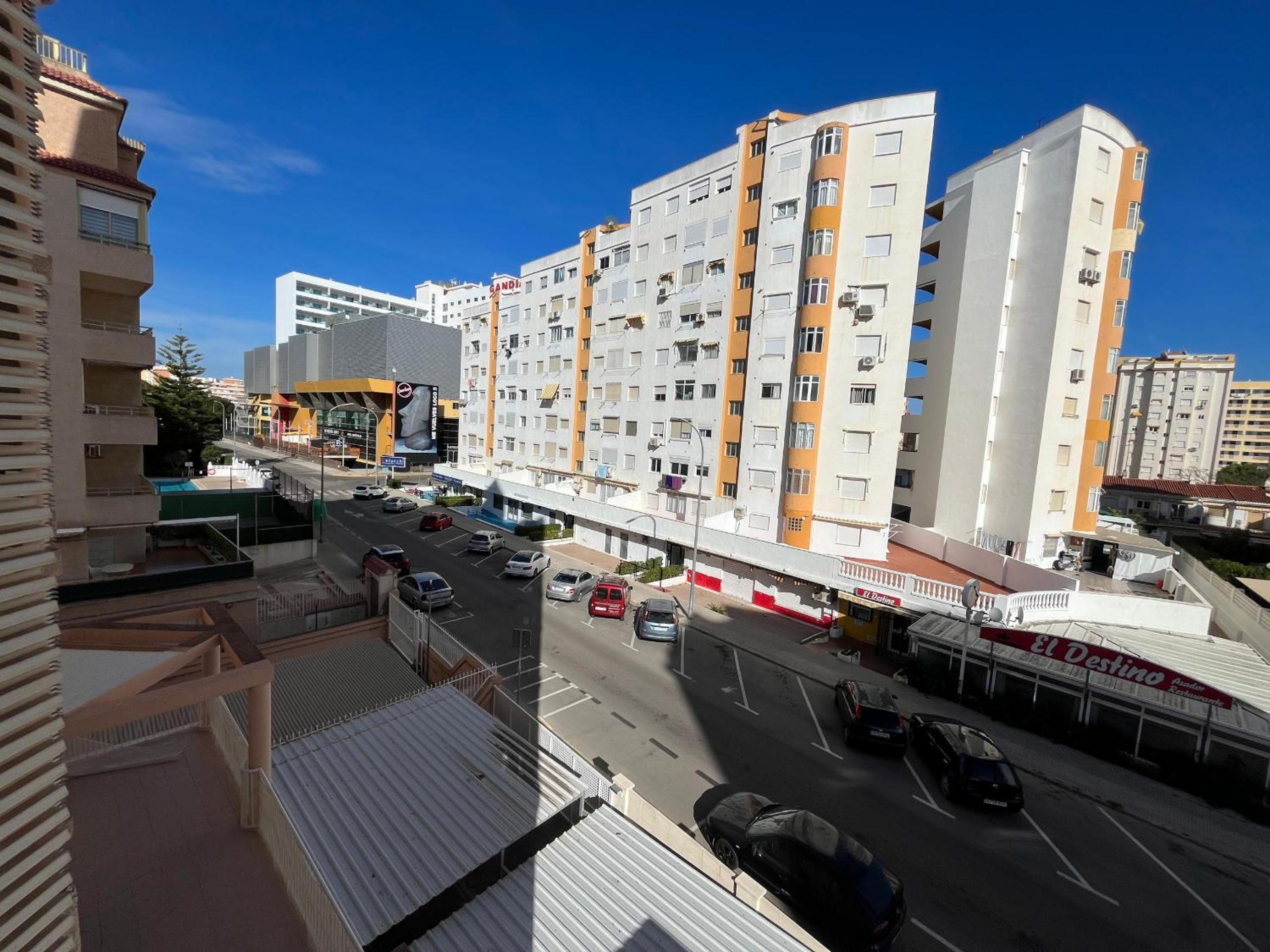 Atenas Solo Familias Serviplaya