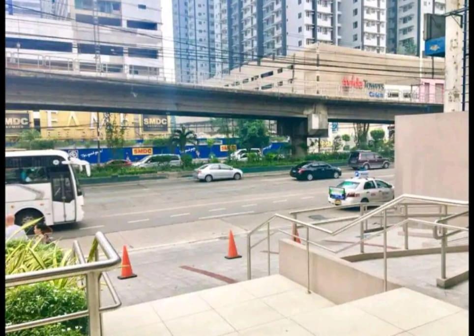 Modern style Condo with Unli Wifi and Netflix