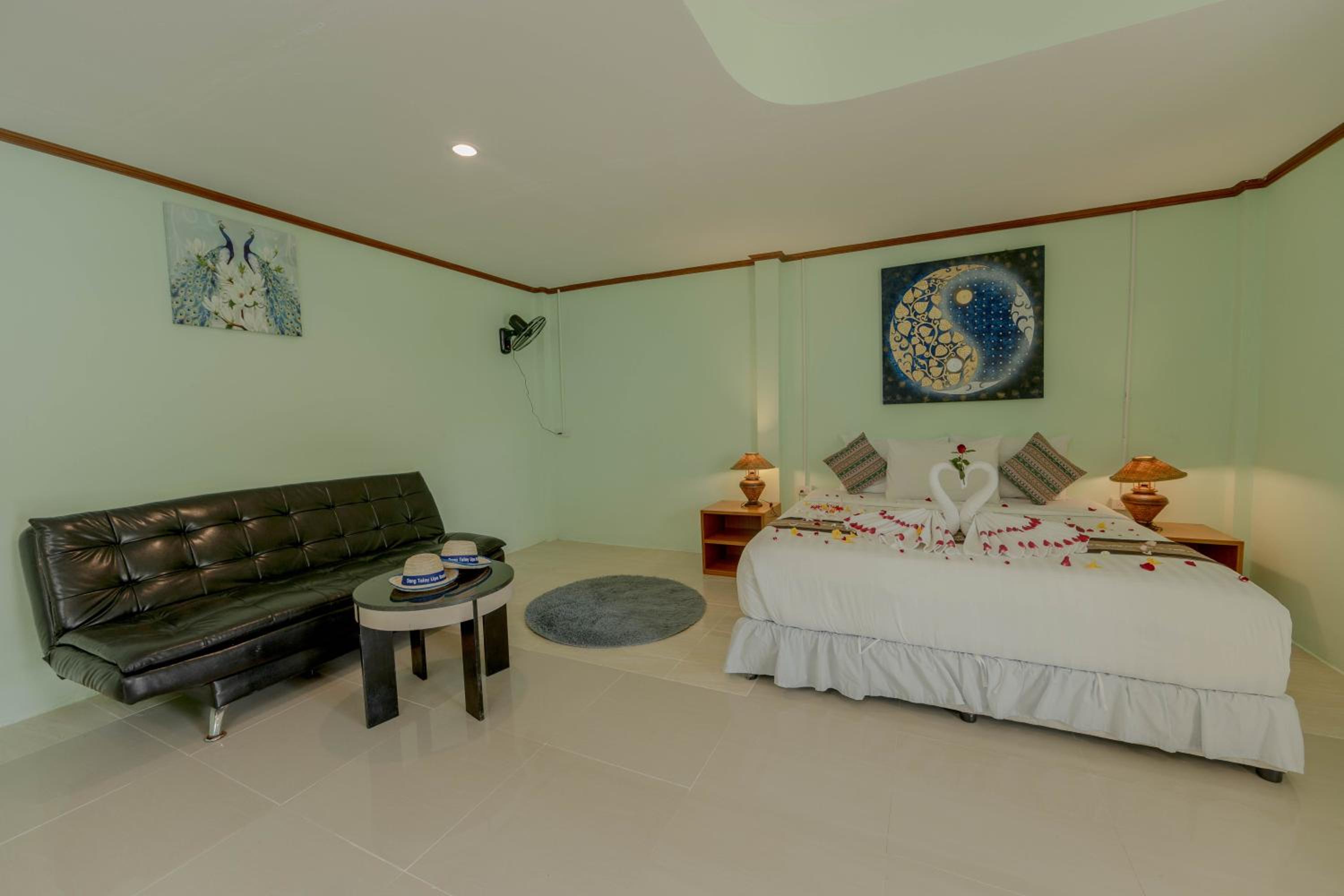 Dong Talay Lipe Beach Resort