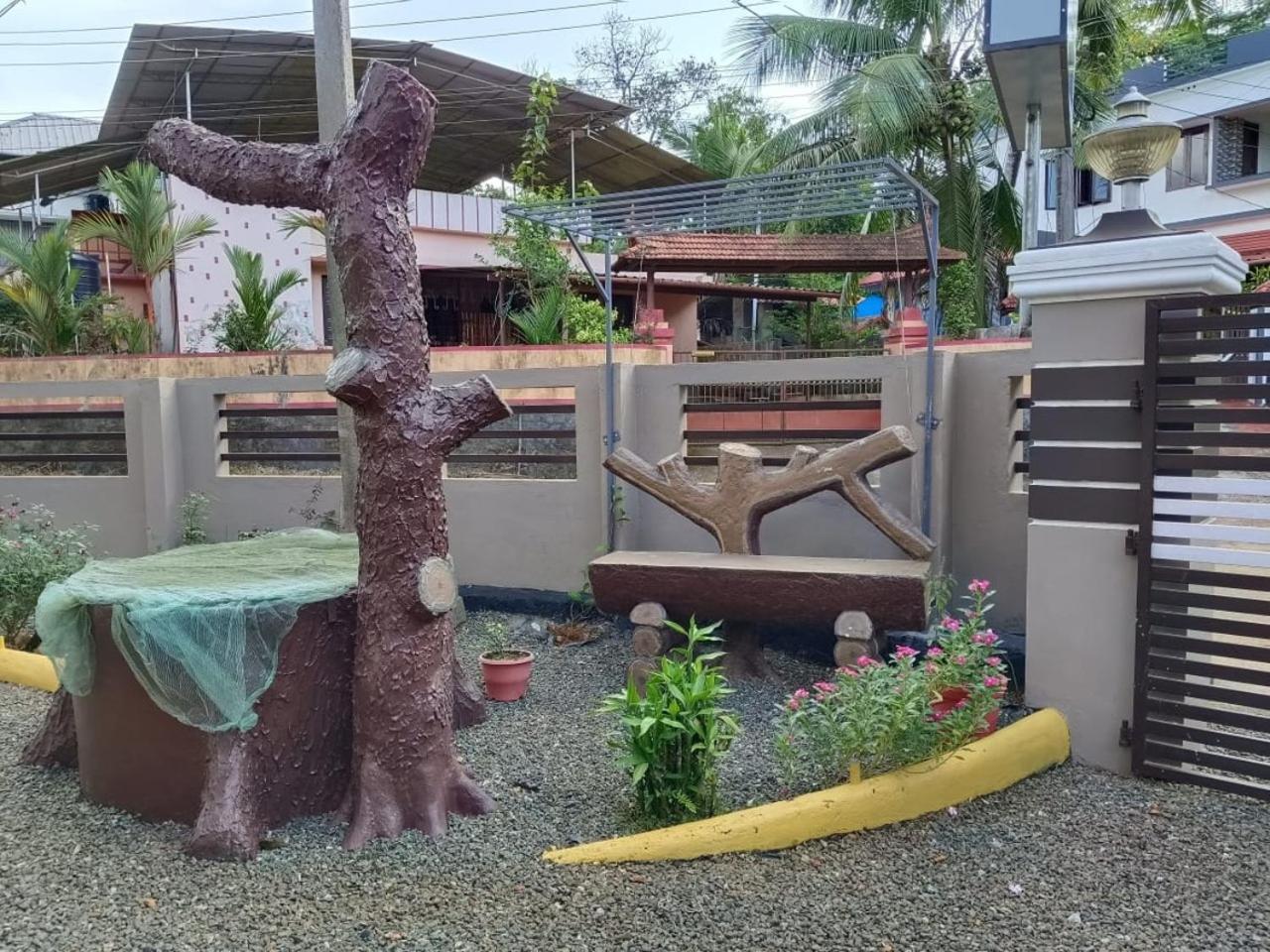 SREEKRIPA RESIDENCY HOMESTAY