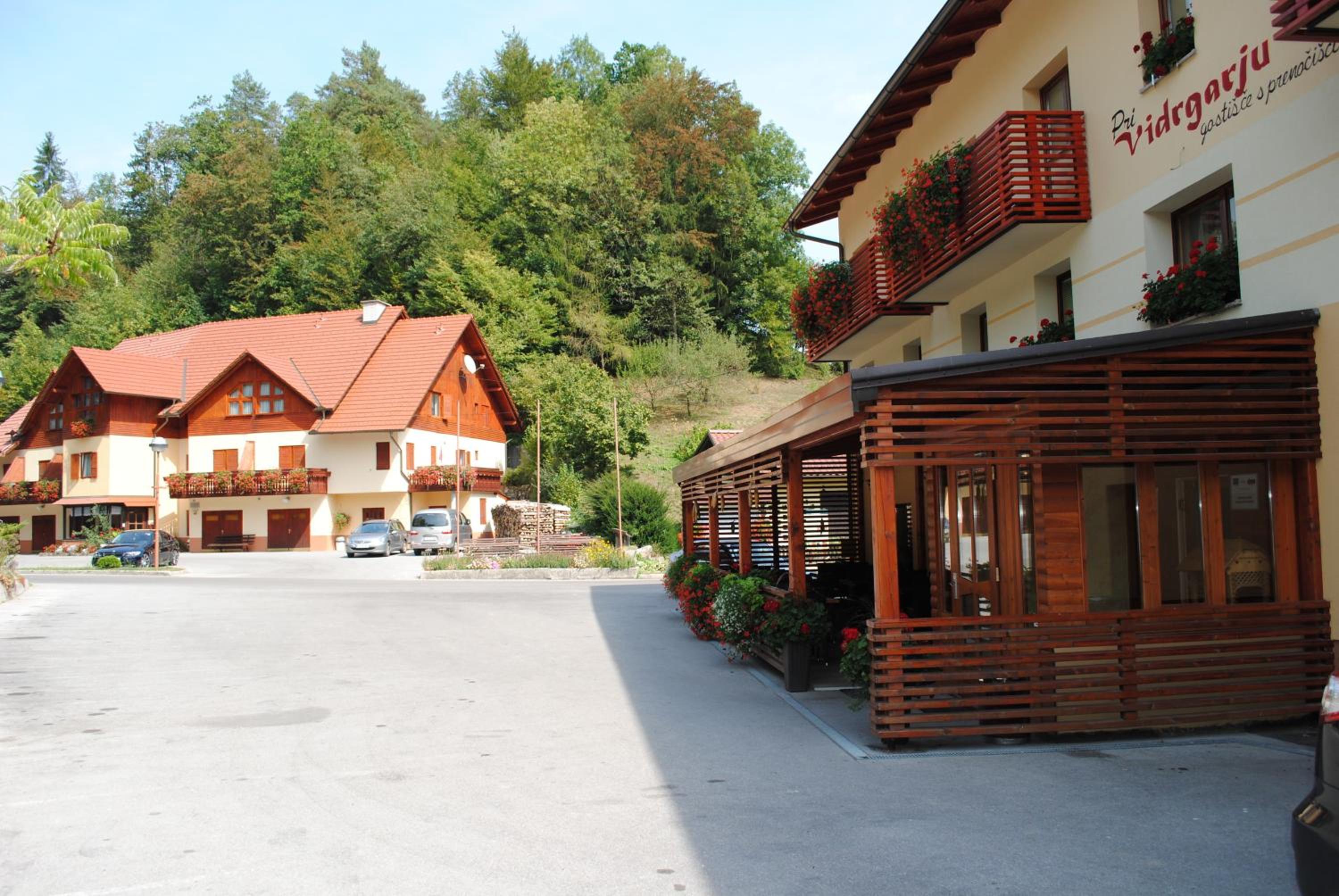 Pri Vidrgarju view 3