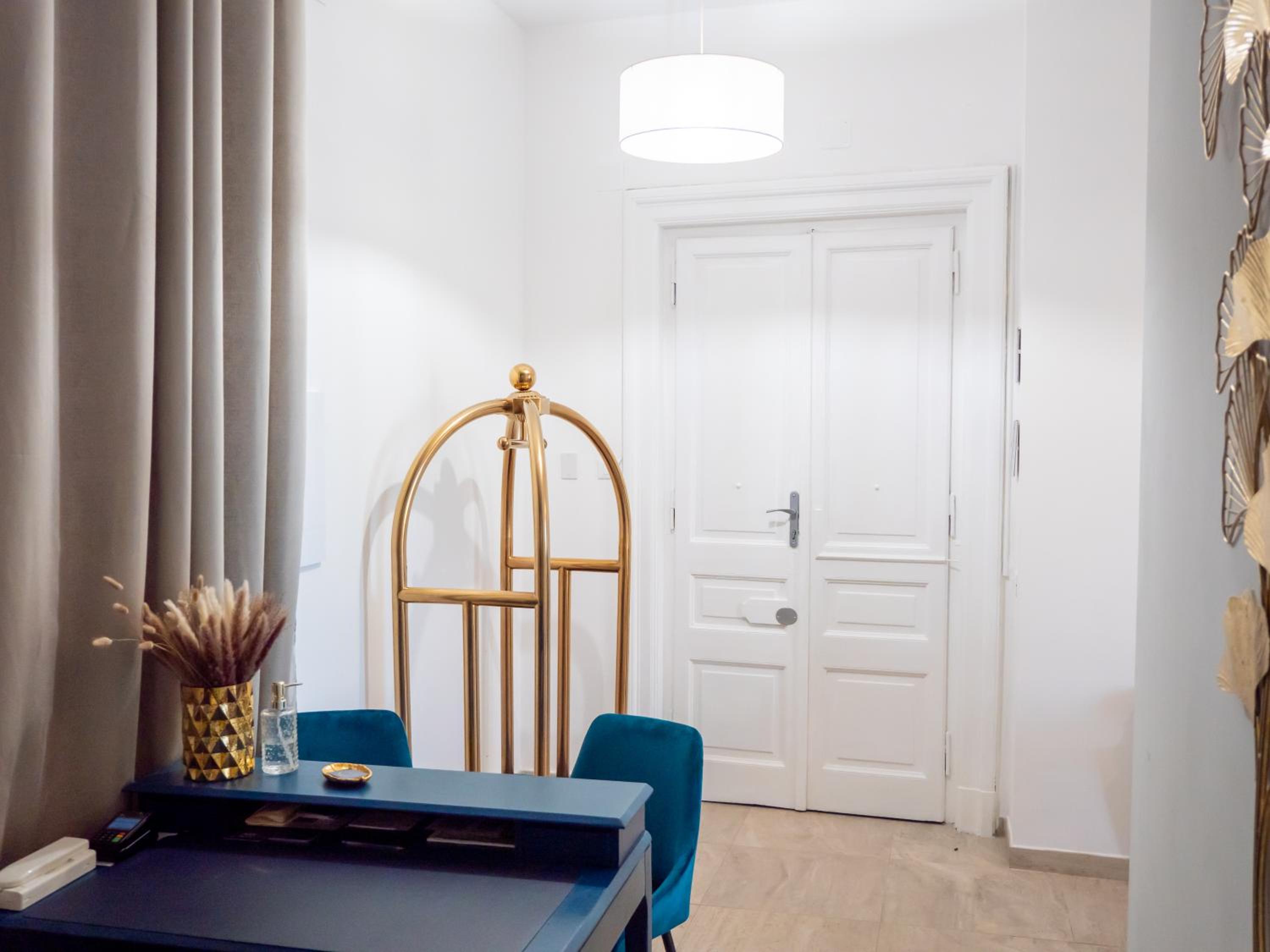 Alto Apartment