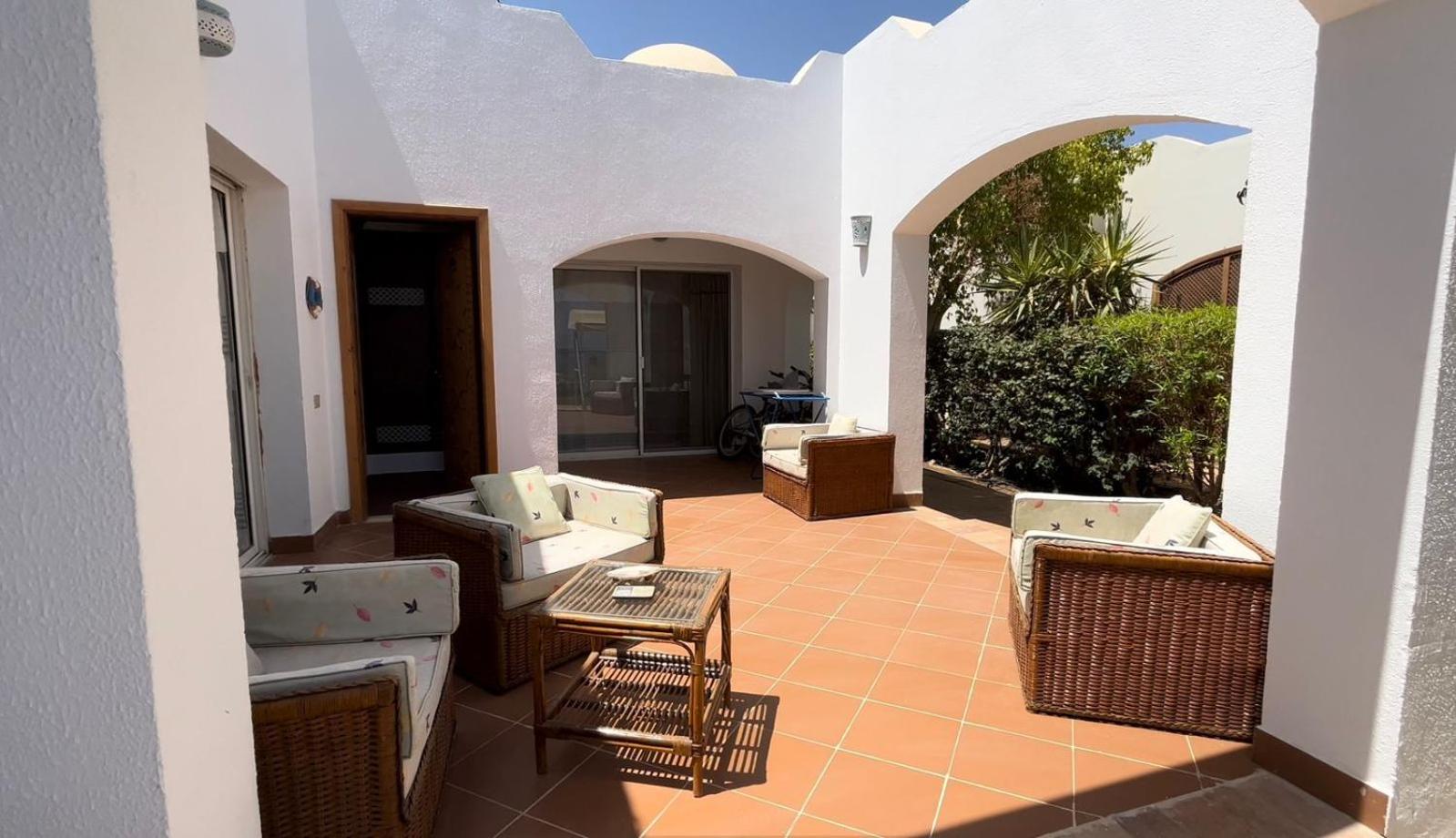 La Vista Mare Domina Coral Bay view 4