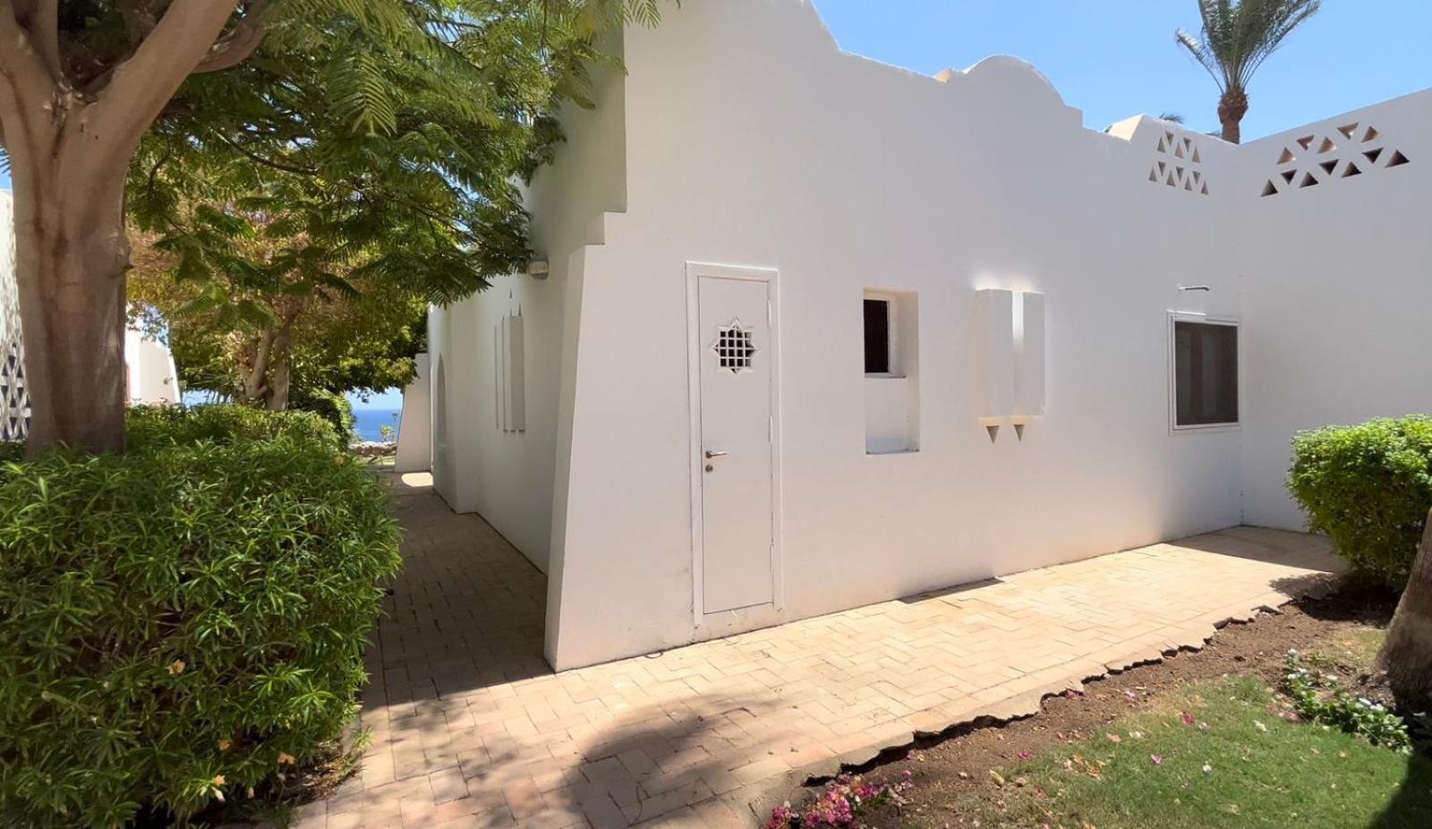La Vista Mare Domina Coral Bay view 3