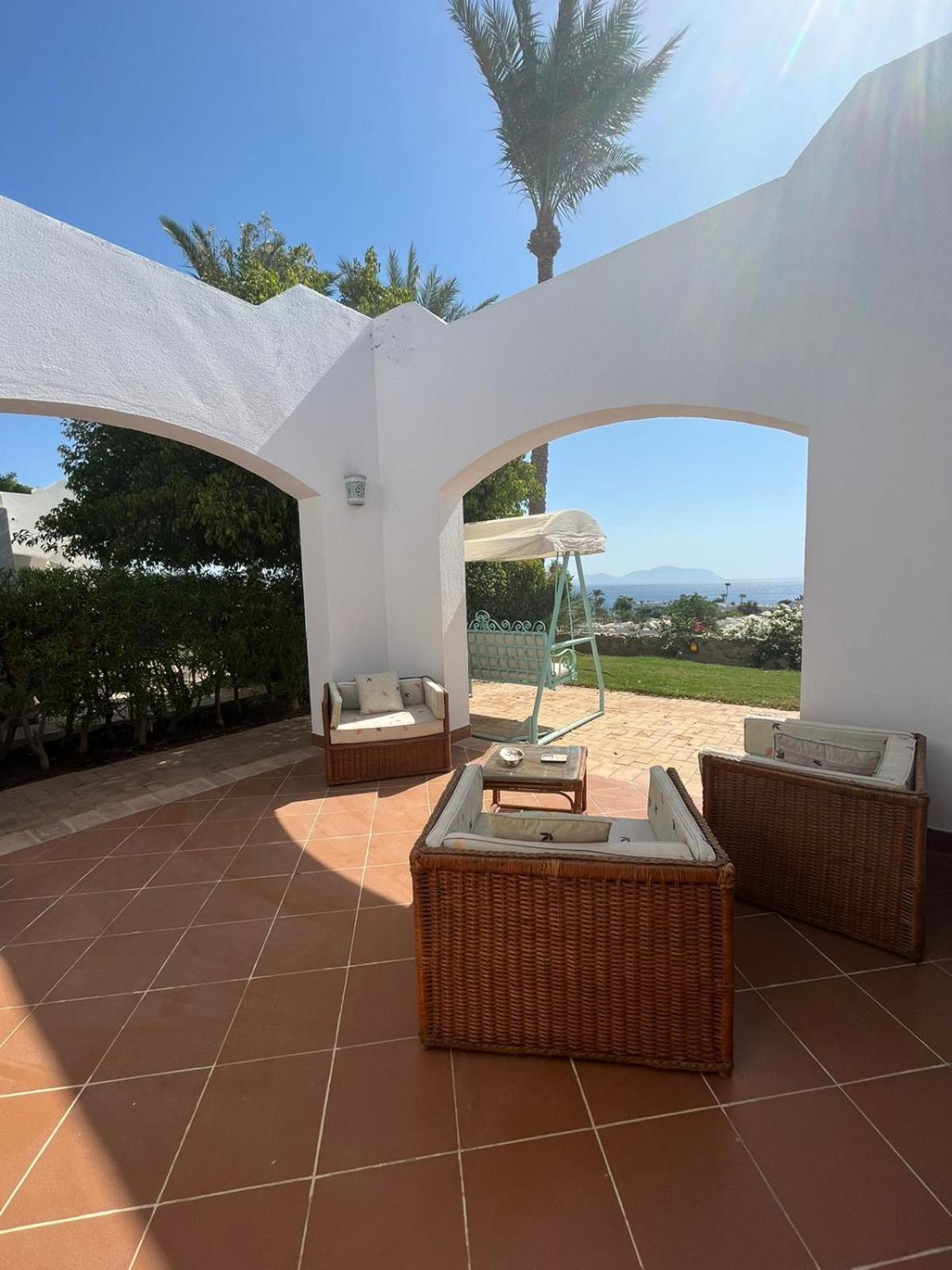 La Vista Mare Domina Coral Bay view 5