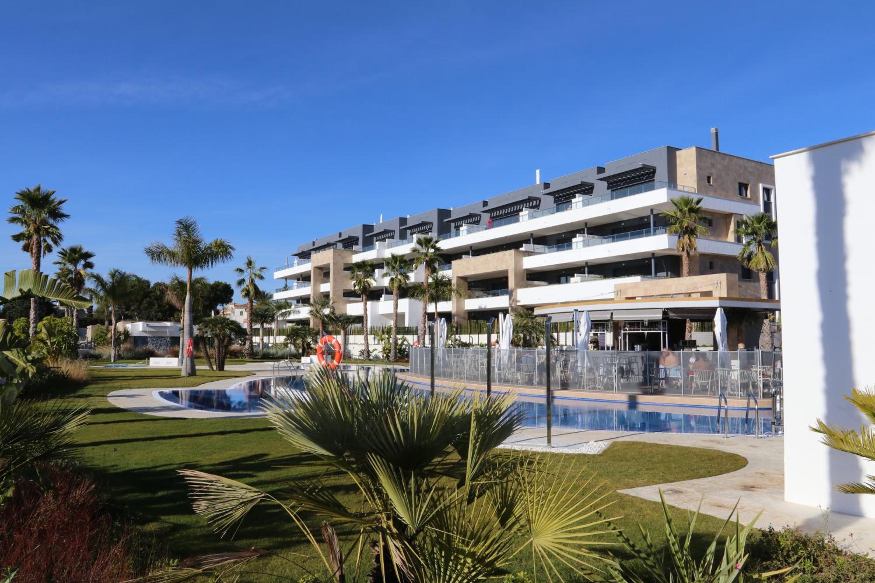 Flamenca Village Penthouse with Private Rooftop and Sea View