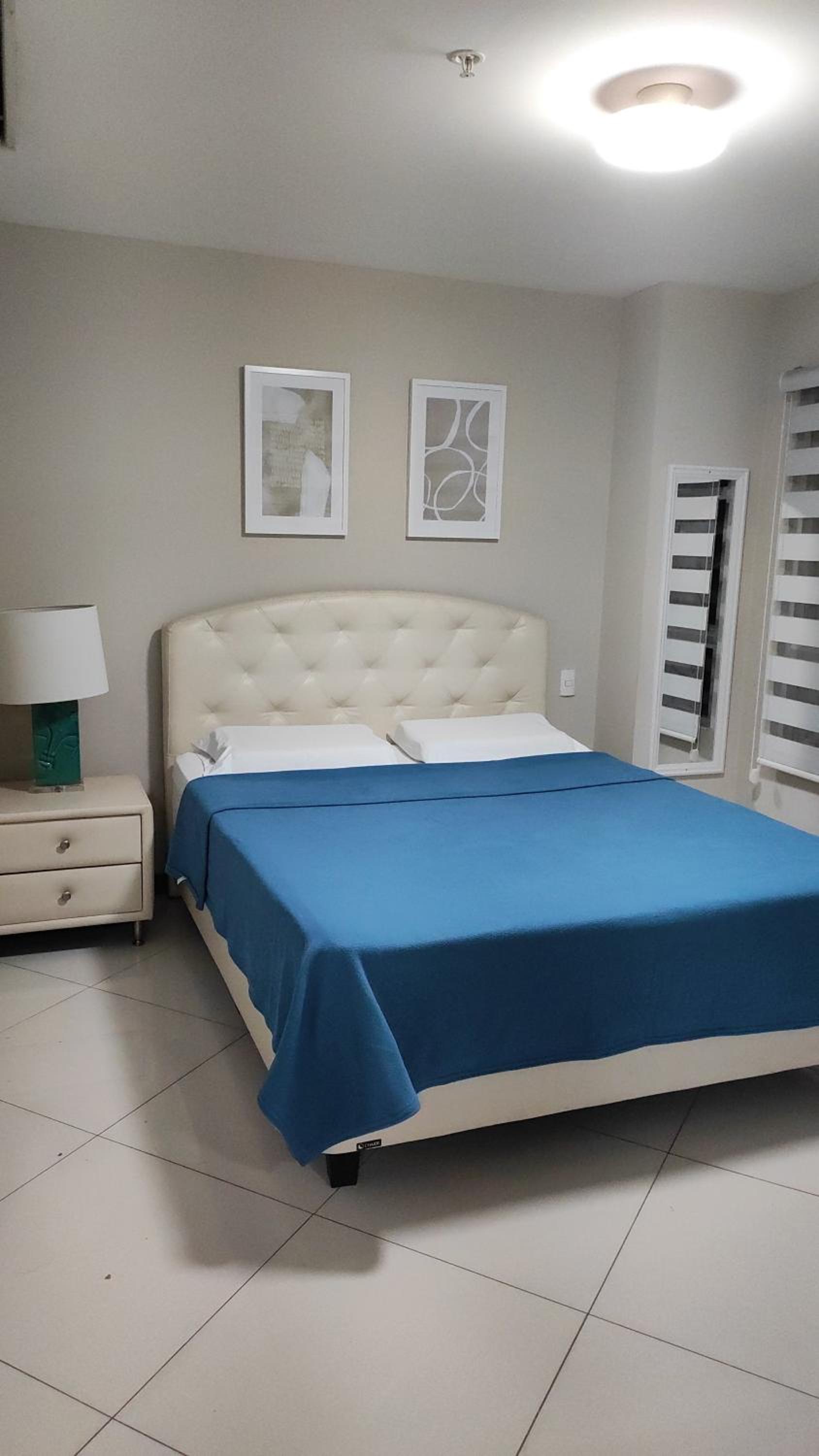 Suite at Pacific Plaza / Parque Empresarial Colón