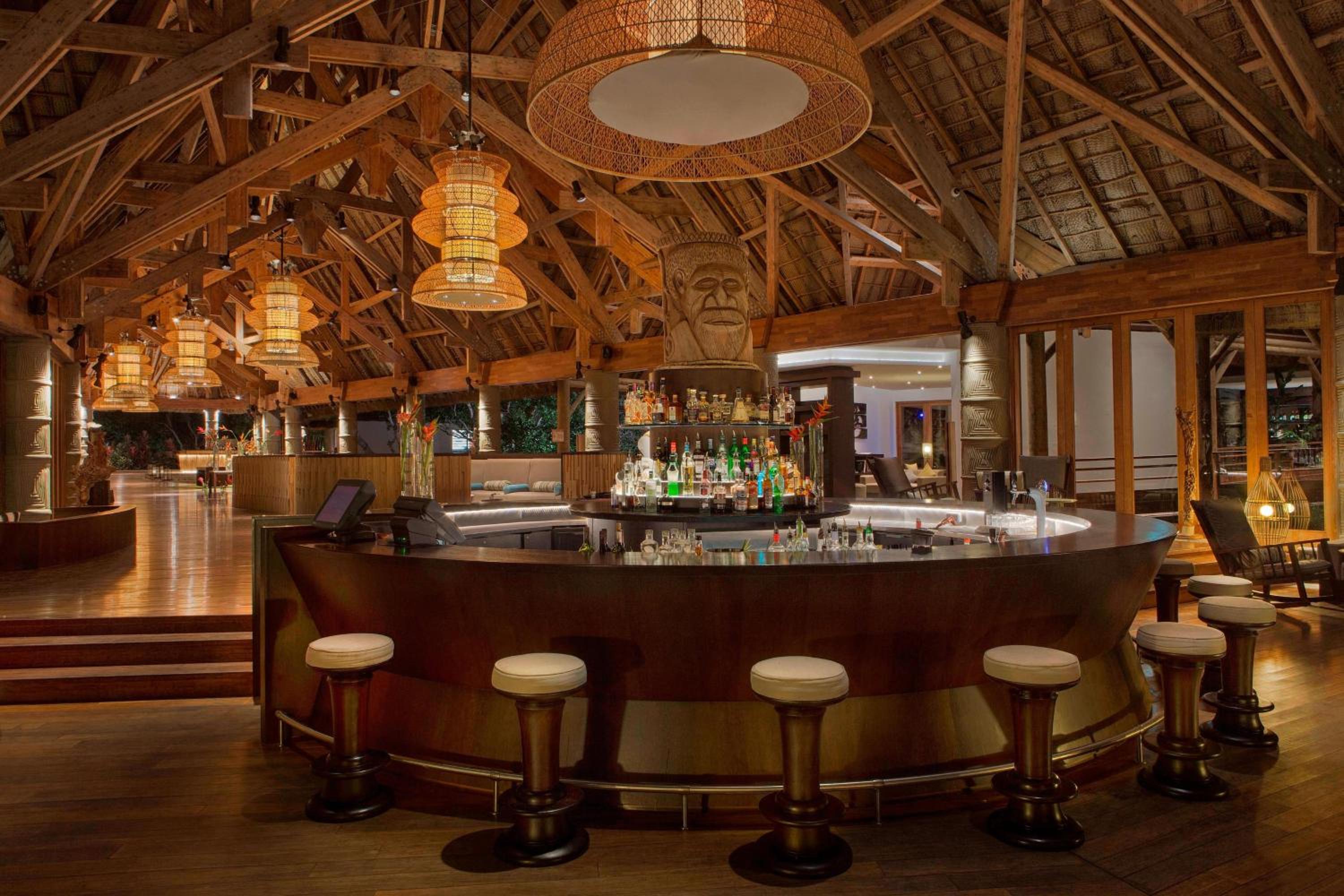 Sheraton New Caledonia Deva Spa & Golf Resort