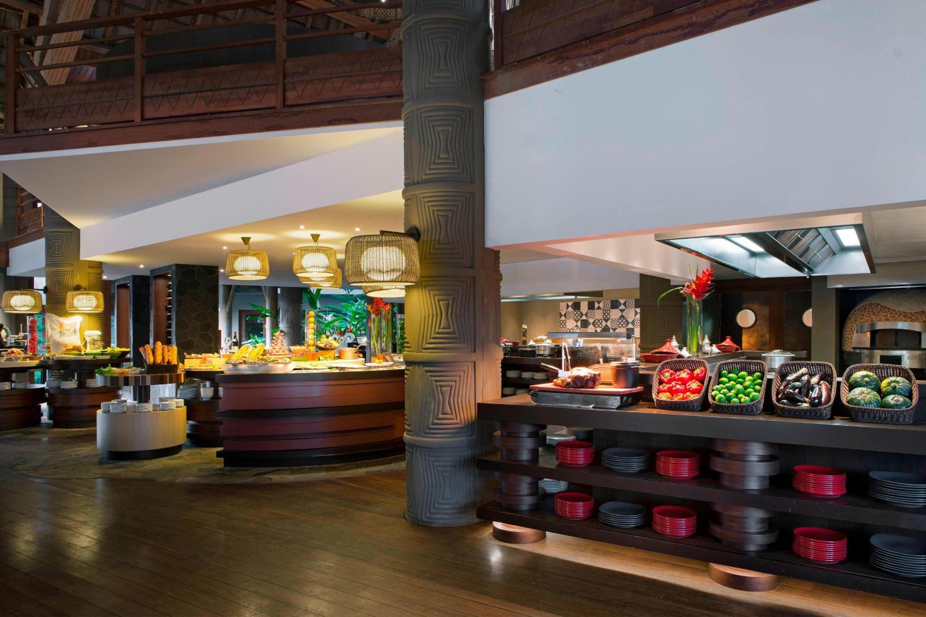 Sheraton New Caledonia Deva Spa & Golf Resort