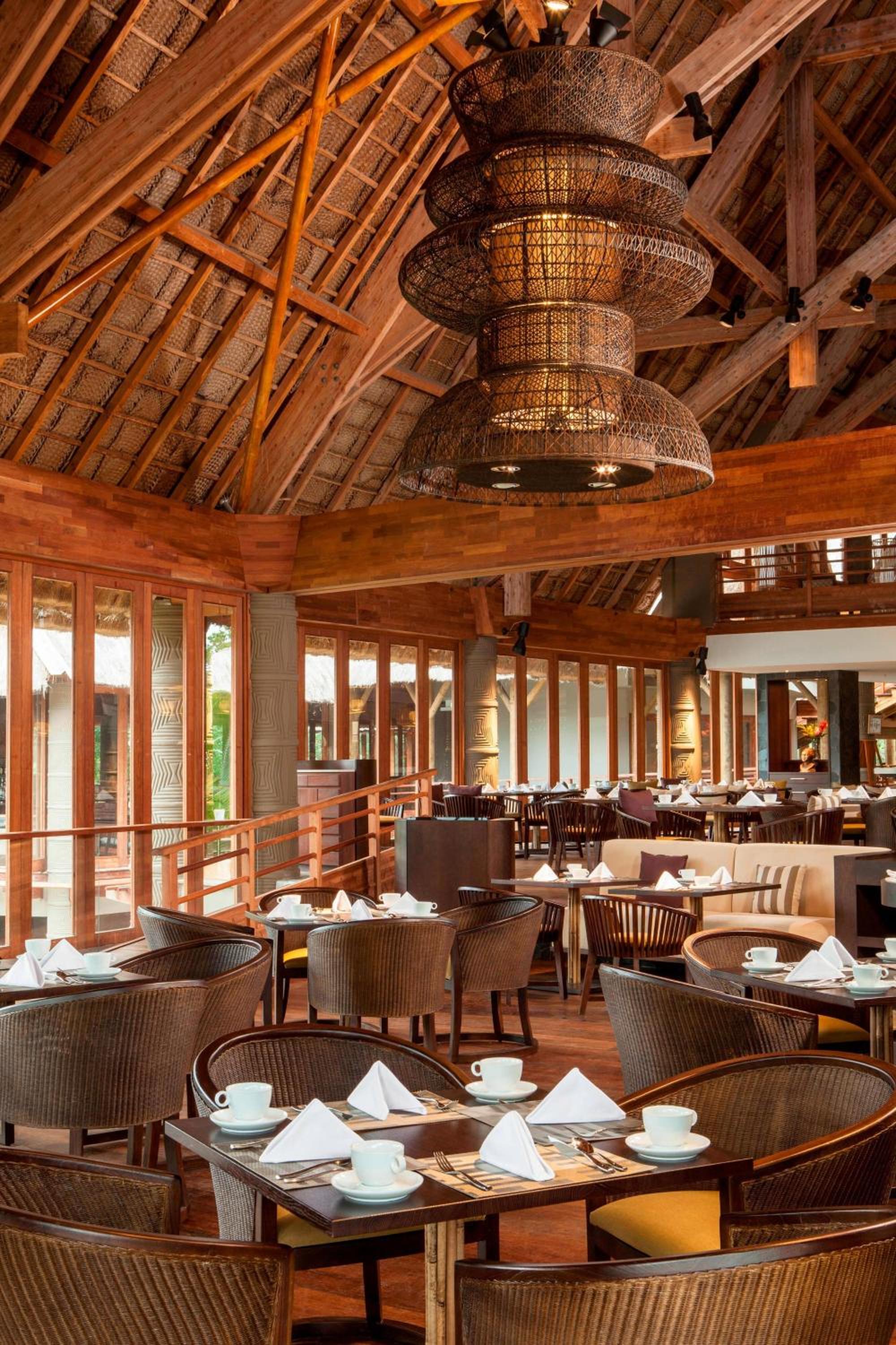 Sheraton New Caledonia Deva Spa & Golf Resort