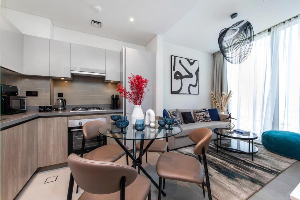 Sobha Waves 1BR with panoramic views of the city
