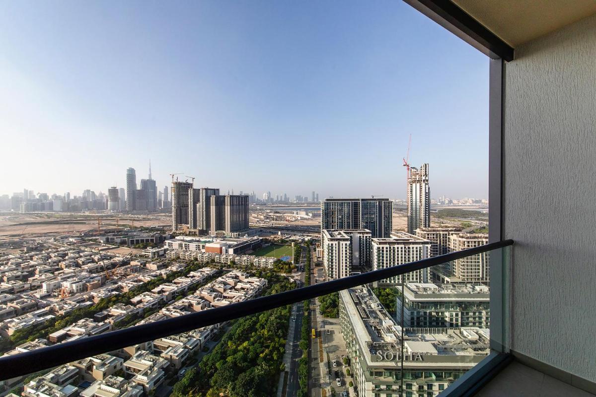 Sobha Waves 1BR with panoramic views of the city