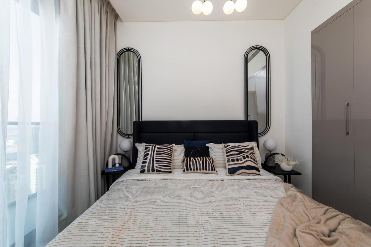Sobha Waves 1BR with panoramic views of the city