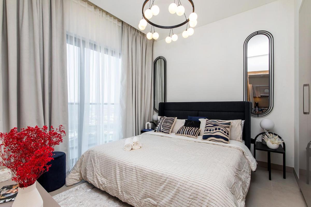 Sobha Waves 1BR with panoramic views of the city