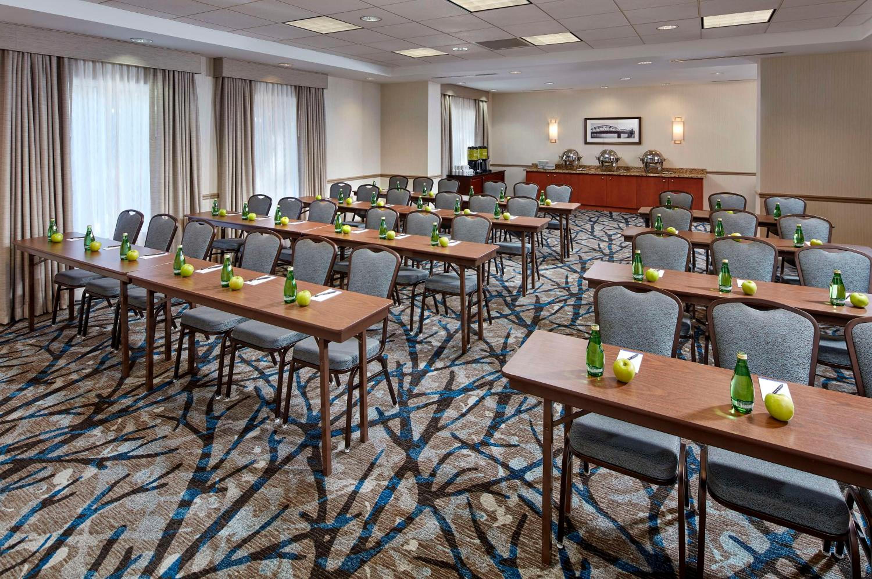 Hilton Garden Inn Portland Lake Oswego - Property Image 6