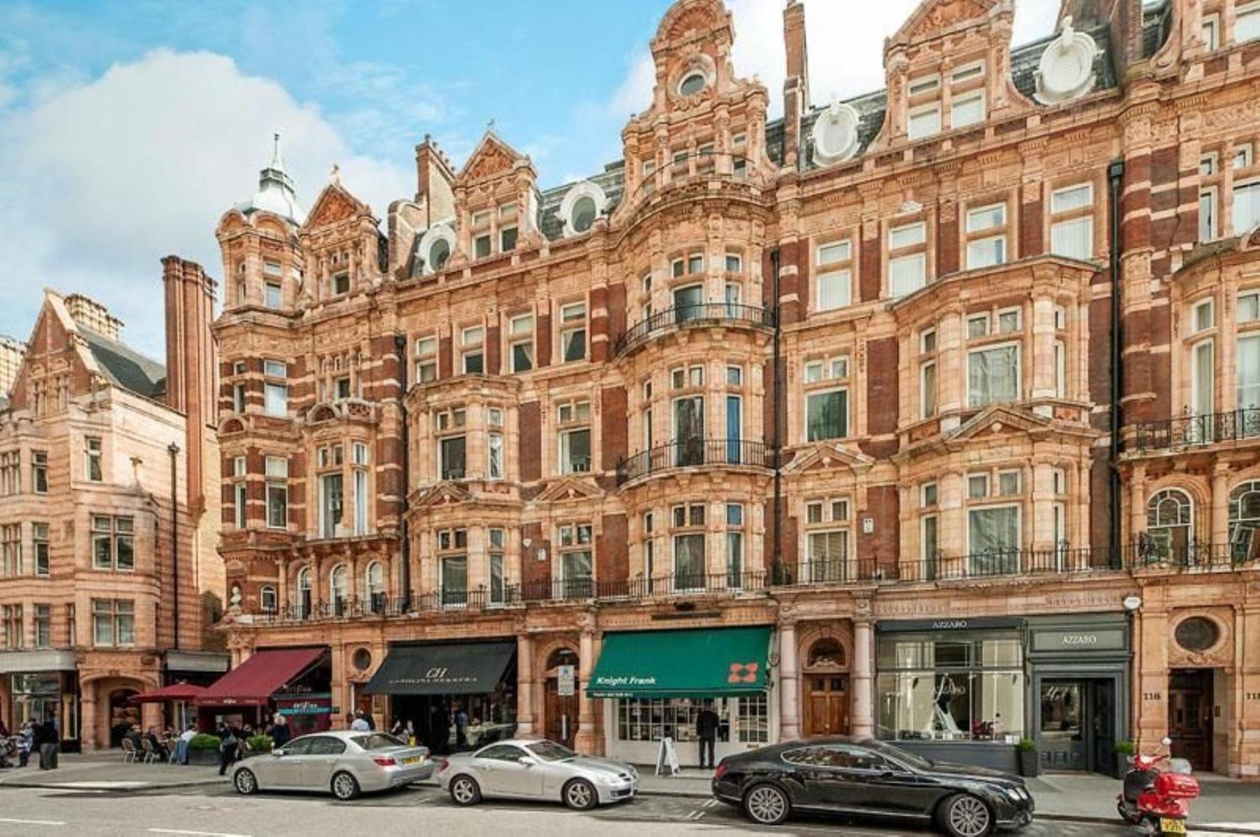 Luxury Large Park Lane Views 1250sqft