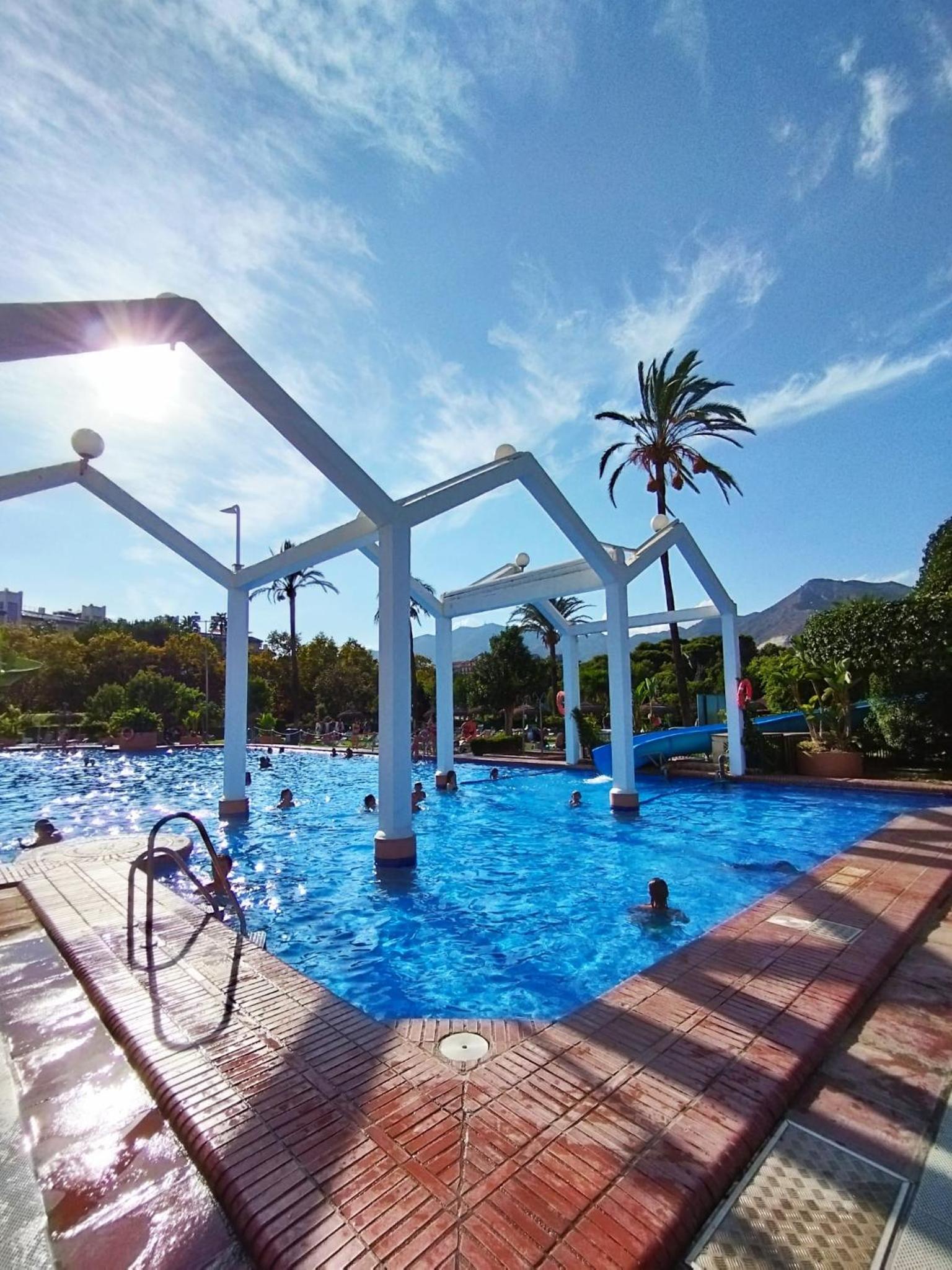 Estudio terraza vista mar parking gratuito piscinas