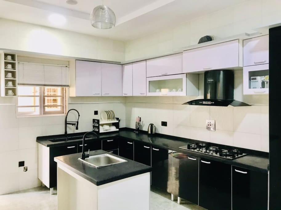 Isu Vista Royale Shortlet Osapa Lekki Lagos view 3