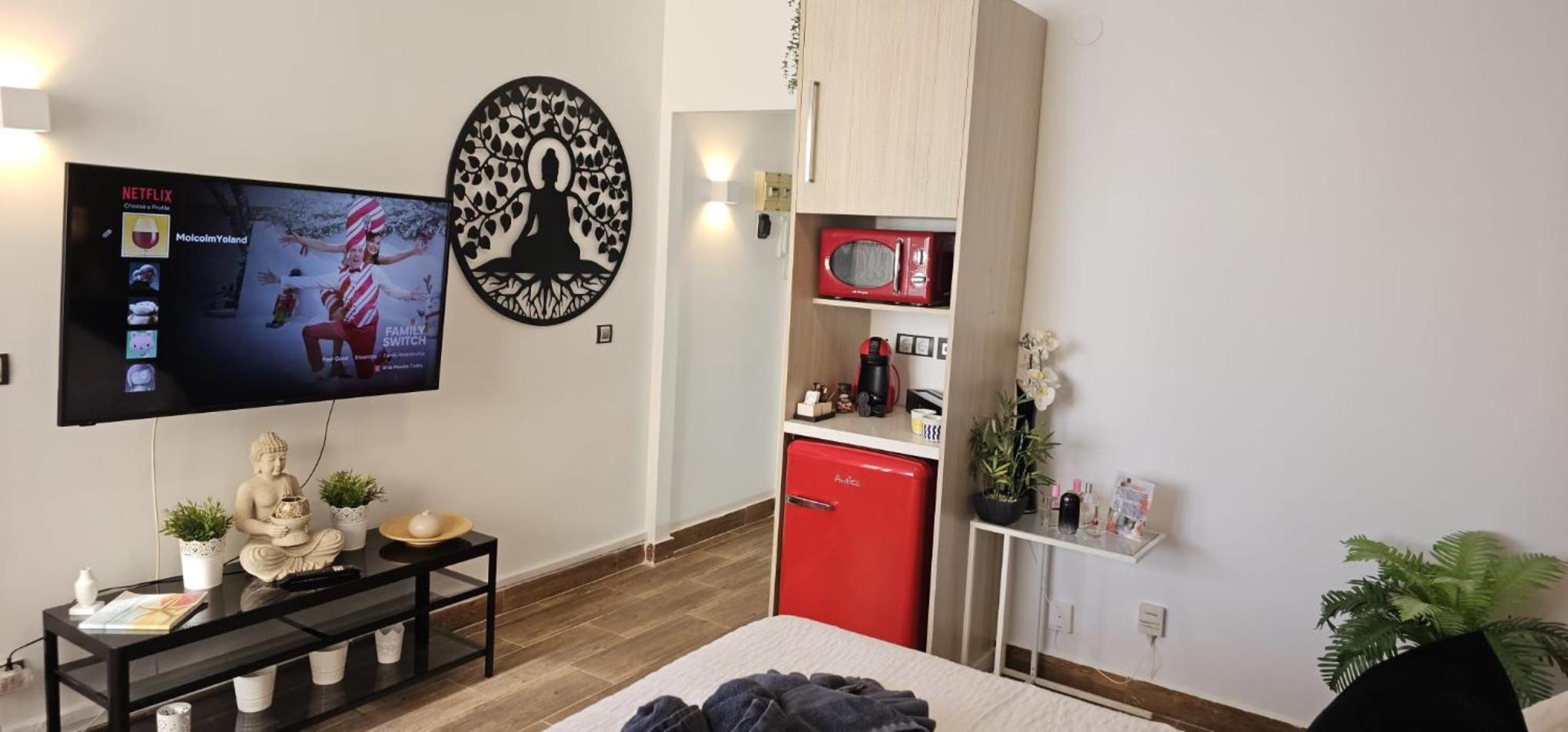 Namaste Modern Elegance City Center Apartment by Namaste Elite