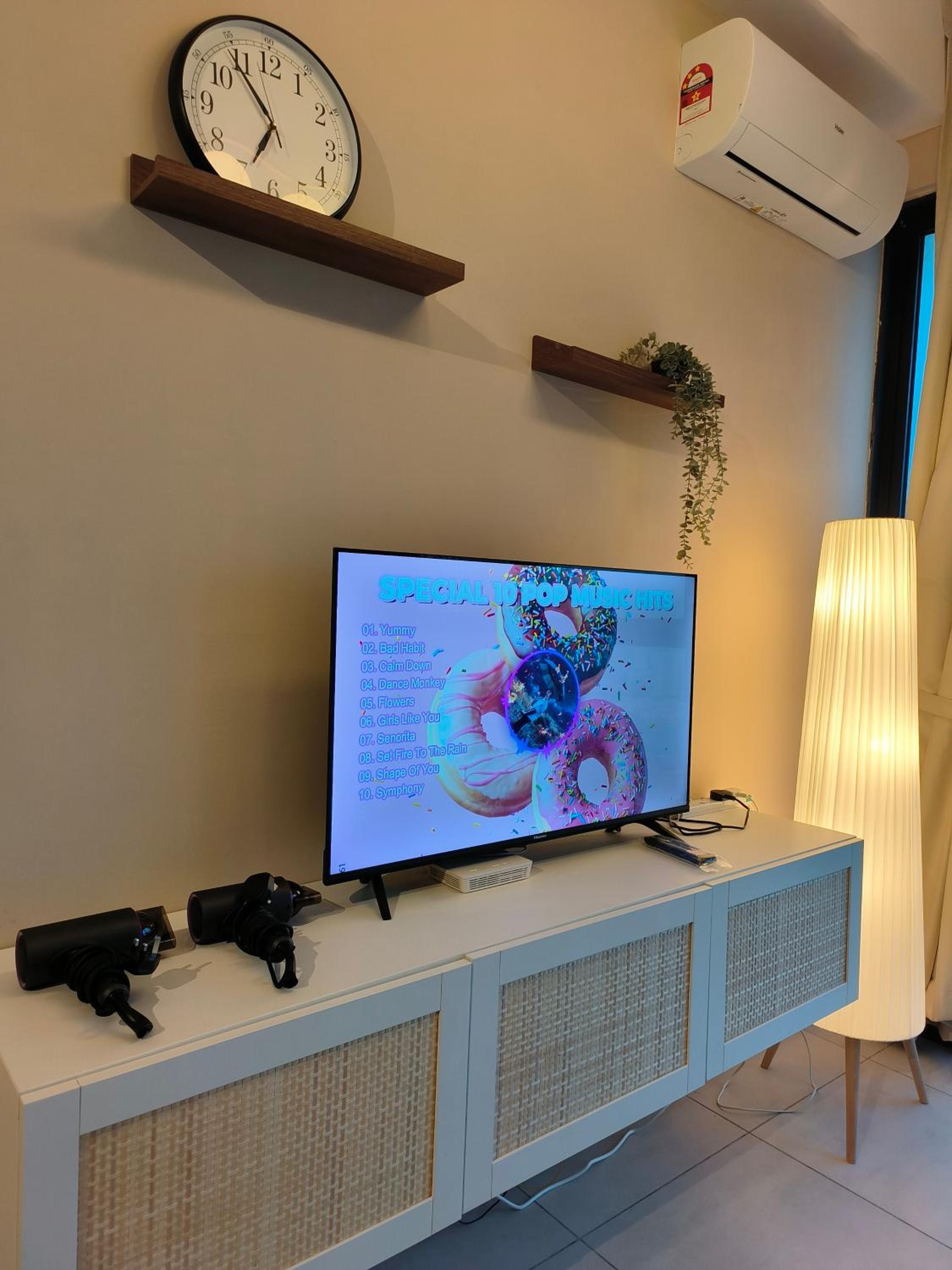 Photo 241