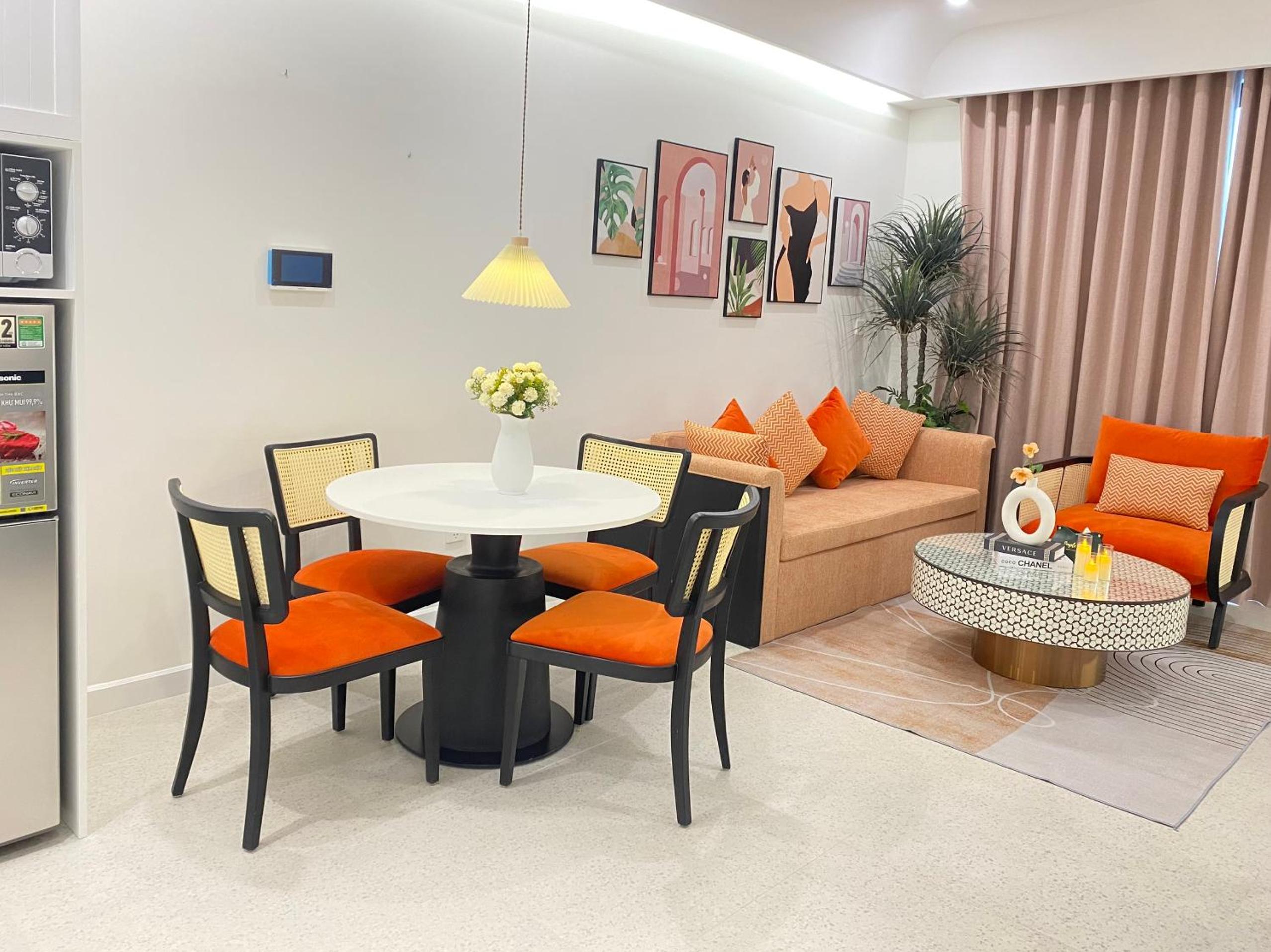 Luxury_spacious_ 02BR apartment _sunset town view 2