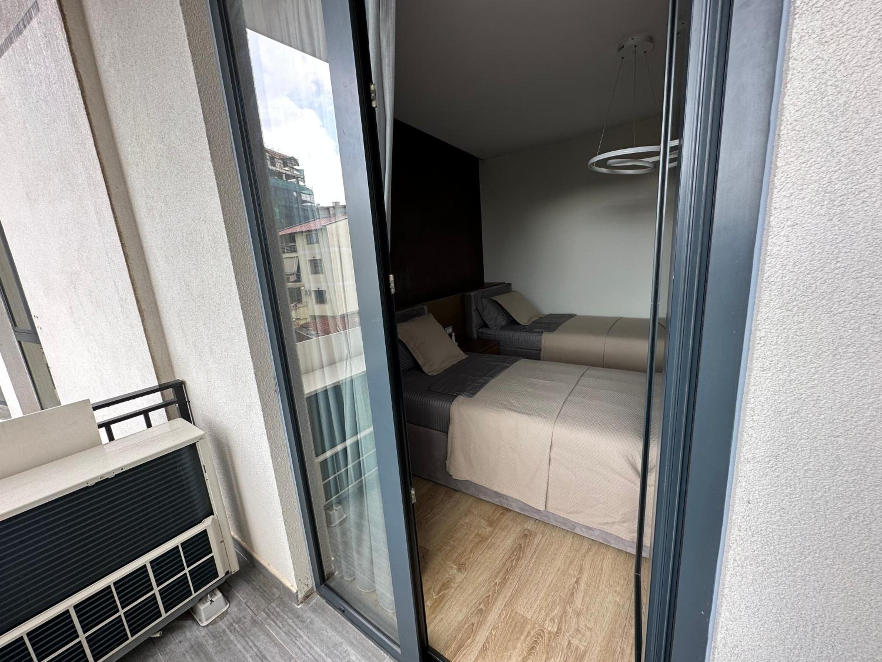 Golden Center Apartment
