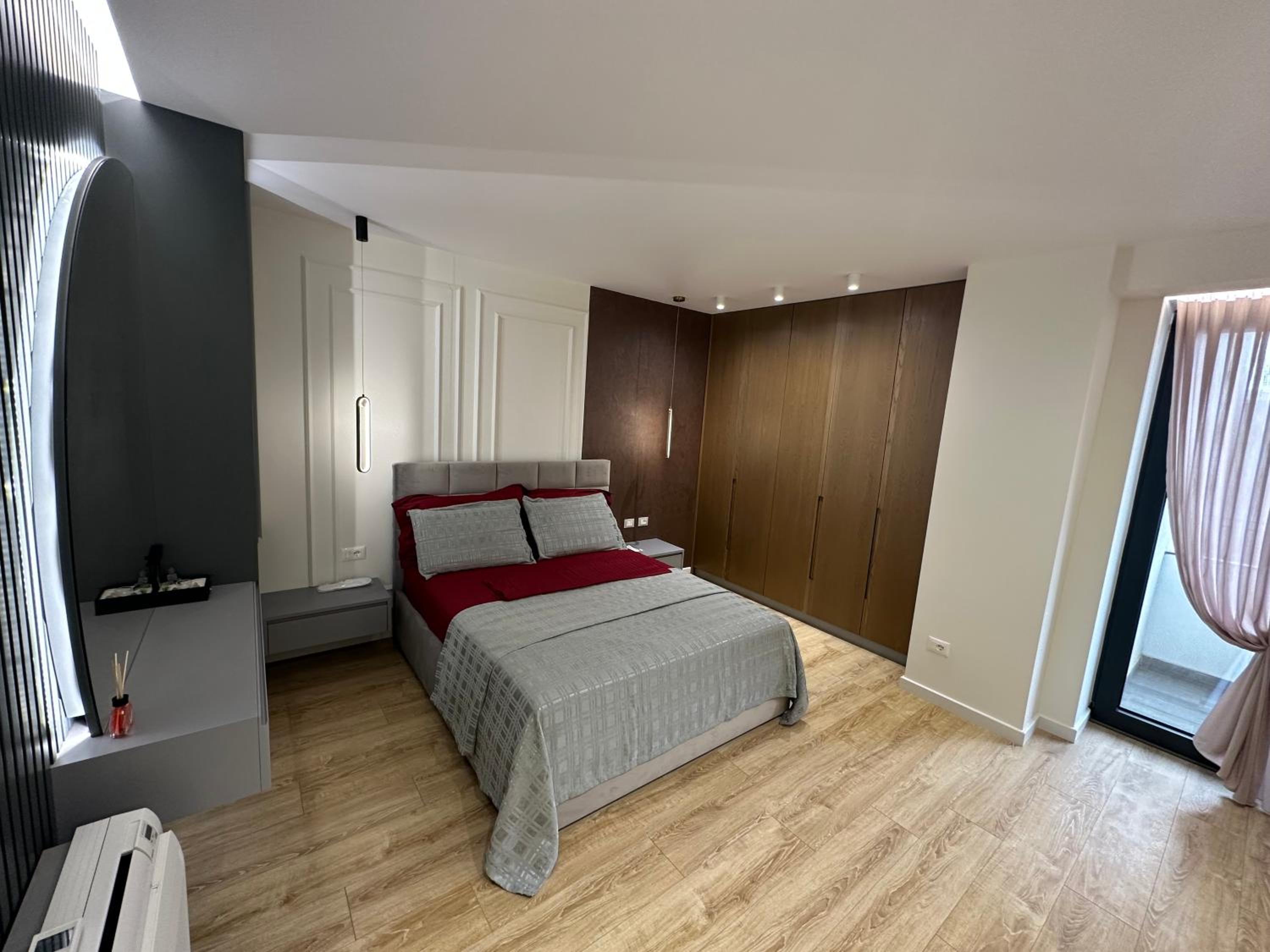 Golden Center Apartment
