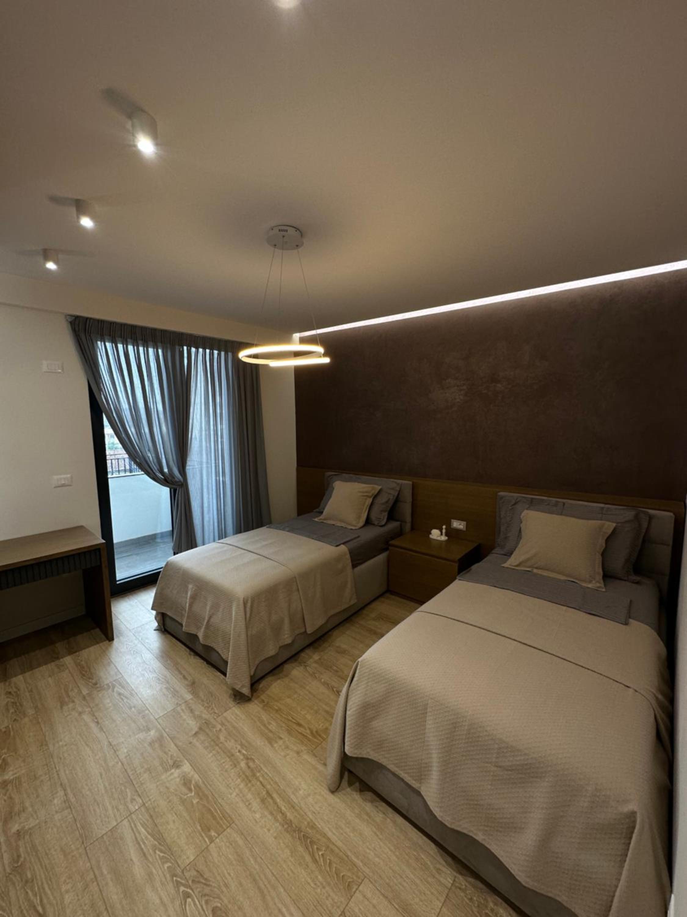 Golden Center Apartment