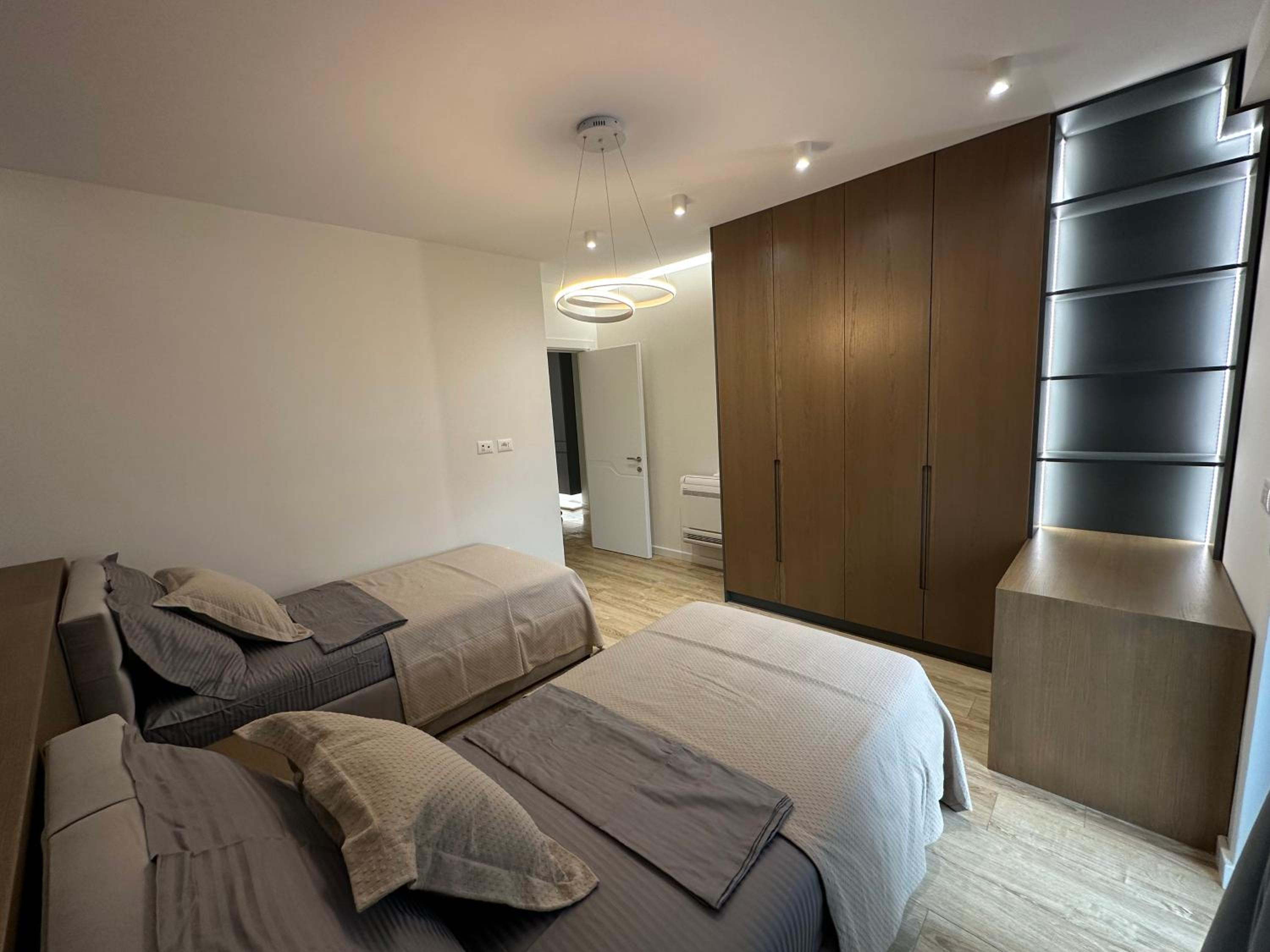 Golden Center Apartment