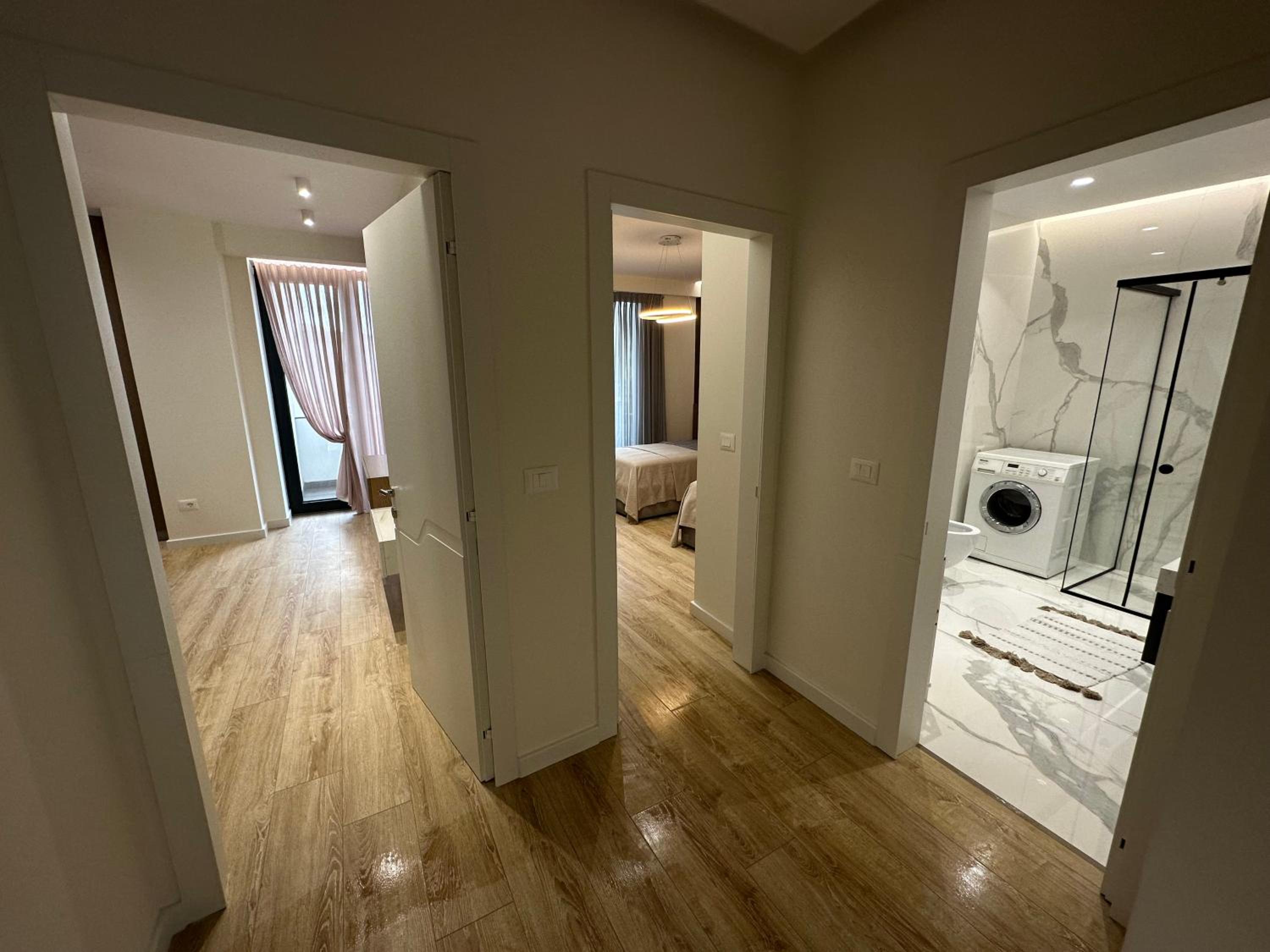 Golden Center Apartment