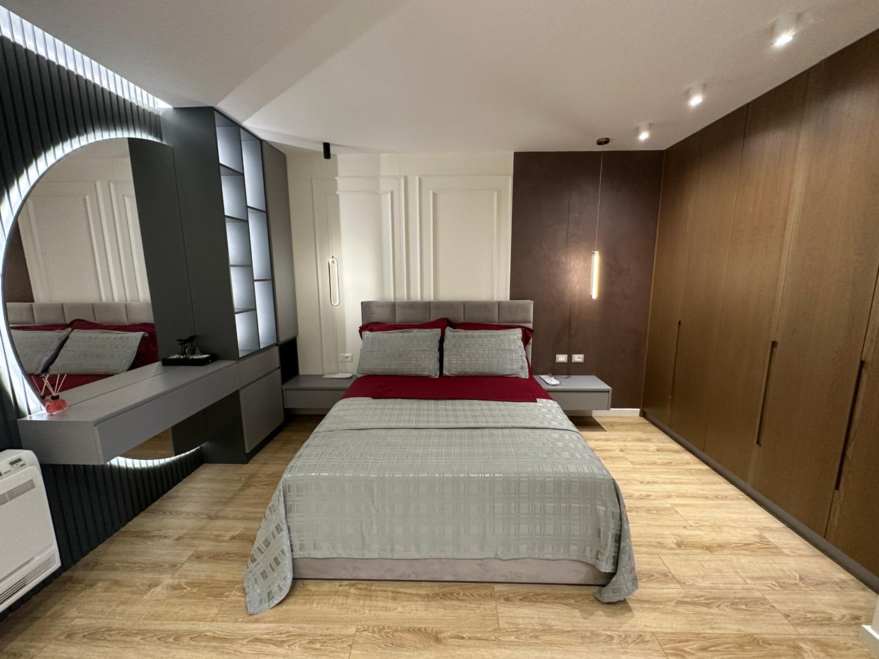 Golden Center Apartment