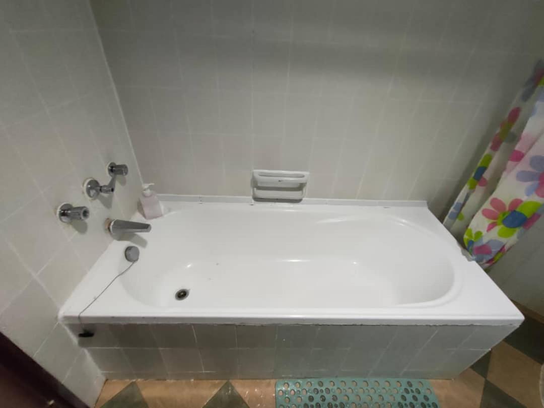 Seaview Deluxe Rainbow Paradise Tg Bungah 8pax photo 4
